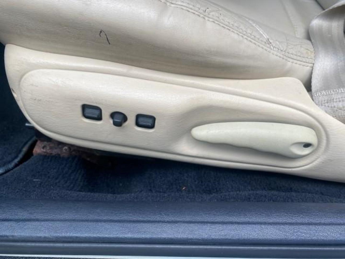 2002 Stone White /Royal Blue/Cream Chrysler Sebring Limited FL LOW MILES 34,440 (1C3EL65R52N) with an 2.7L MFI DOHC 24-Valve V6 Engine engine, Automatic transmission, located at 4701 North Dixie Hwy, Pompano Beach, FL, 33064, (954) 422-2889, 26.240938, -80.123474 - OUR WEBPAGE FLORIDACARS1.COM HAS OVER 100 PHOTOS AND FREE CARFAX LINK 2002 CHRYSLER SEBRING LIMITED VIN: 1C3EL65R52N169318 1 C 3 E L 6 5 R 5 2 N 1 6 9 3 1 8 CONVERTIBLE 2.7L V6 F DOHC GASOLINE FRONT WHEEL DRIVE Top Features Alloy Wheels Soft Top Infinity Sound System Sunroof(s) Leather Seats Basic F - Photo#36