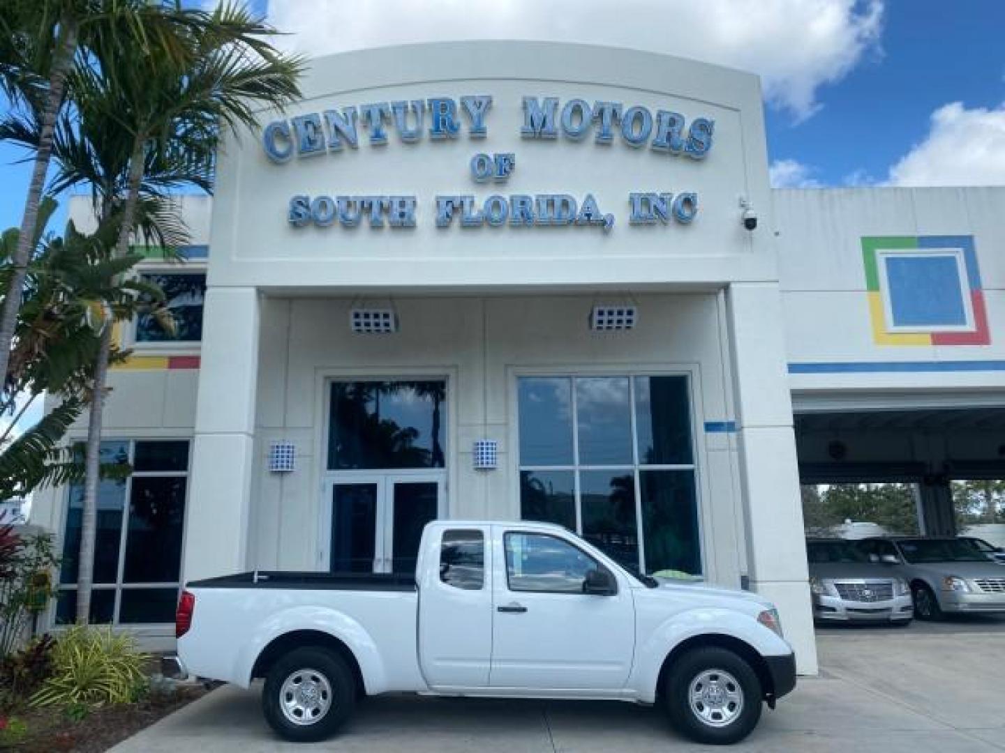 2006 Avalanche /Steel Nissan Frontier XE LOW MILES NO ACCIDENTS (1N6BD06TX6C) with an 2.5L DOHC 16-Valve 4-Cyl Engine engine, Automatic transmission, located at 4701 North Dixie Hwy, Pompano Beach, FL, 33064, (954) 422-2889, 26.240938, -80.123474 - OUR WEBPAGE FLORIDACARS1.COM HAS OVER 100 PHOTOS AND FREE CARFAX LINK 2006 NISSAN FRONTIER XE VIN: 1N6BD06TX6C402109 1 N 6 B D 0 6 T X 6 C 4 0 2 1 0 9 CLUB CAB PICKUP 4 DR 2.5L I4 F DOHC 16V 4 CYL 24 MPG GASOLINE REAR WHEEL DRIVE Top Features Bed Liner Tow Hitch Cloth Seats Basic Features ABS Brakes - Photo#0