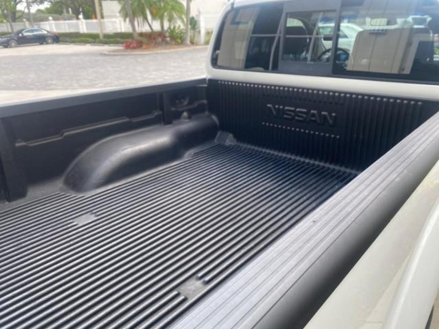 2006 Avalanche /Steel Nissan Frontier XE LOW MILES NO ACCIDENTS (1N6BD06TX6C) with an 2.5L DOHC 16-Valve 4-Cyl Engine engine, Automatic transmission, located at 4701 North Dixie Hwy, Pompano Beach, FL, 33064, (954) 422-2889, 26.240938, -80.123474 - OUR WEBPAGE FLORIDACARS1.COM HAS OVER 100 PHOTOS AND FREE CARFAX LINK 2006 NISSAN FRONTIER XE VIN: 1N6BD06TX6C402109 1 N 6 B D 0 6 T X 6 C 4 0 2 1 0 9 CLUB CAB PICKUP 4 DR 2.5L I4 F DOHC 16V 4 CYL 24 MPG GASOLINE REAR WHEEL DRIVE Top Features Bed Liner Tow Hitch Cloth Seats Basic Features ABS Brakes - Photo#85
