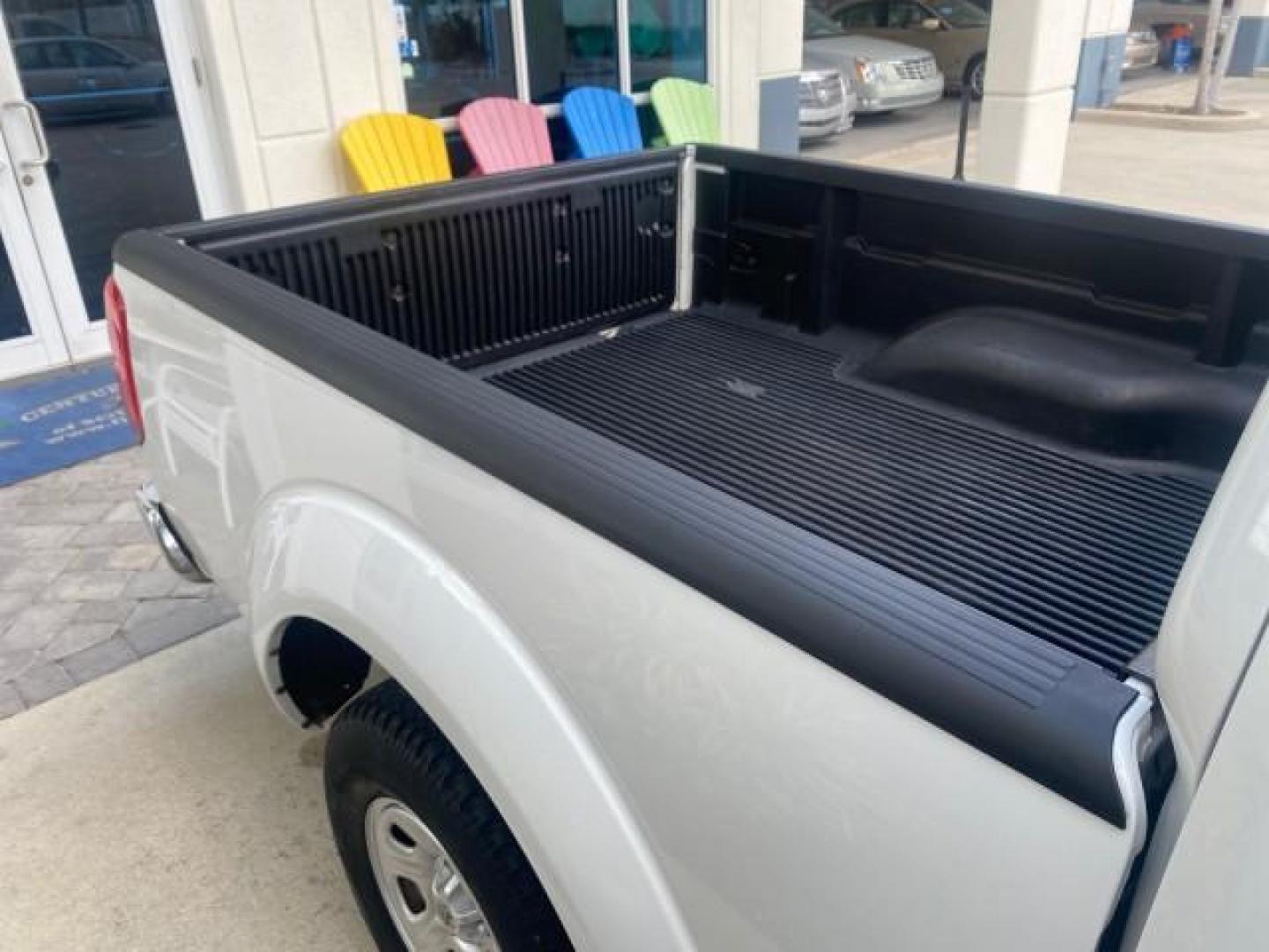 2006 Avalanche /Steel Nissan Frontier XE LOW MILES NO ACCIDENTS (1N6BD06TX6C) with an 2.5L DOHC 16-Valve 4-Cyl Engine engine, Automatic transmission, located at 4701 North Dixie Hwy, Pompano Beach, FL, 33064, (954) 422-2889, 26.240938, -80.123474 - OUR WEBPAGE FLORIDACARS1.COM HAS OVER 100 PHOTOS AND FREE CARFAX LINK 2006 NISSAN FRONTIER XE VIN: 1N6BD06TX6C402109 1 N 6 B D 0 6 T X 6 C 4 0 2 1 0 9 CLUB CAB PICKUP 4 DR 2.5L I4 F DOHC 16V 4 CYL 24 MPG GASOLINE REAR WHEEL DRIVE Top Features Bed Liner Tow Hitch Cloth Seats Basic Features ABS Brakes - Photo#88
