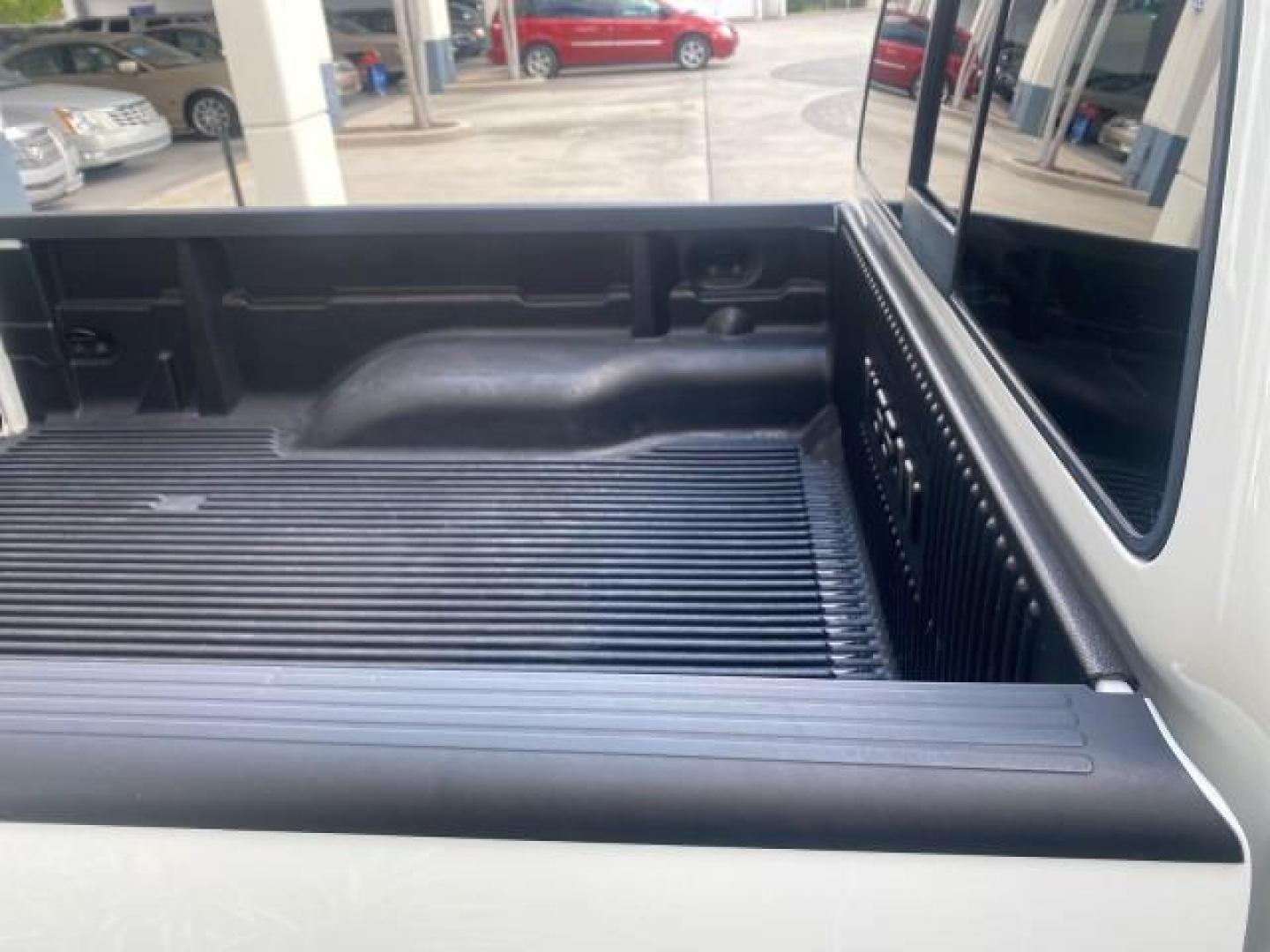 2006 Avalanche /Steel Nissan Frontier XE LOW MILES NO ACCIDENTS (1N6BD06TX6C) with an 2.5L DOHC 16-Valve 4-Cyl Engine engine, Automatic transmission, located at 4701 North Dixie Hwy, Pompano Beach, FL, 33064, (954) 422-2889, 26.240938, -80.123474 - OUR WEBPAGE FLORIDACARS1.COM HAS OVER 100 PHOTOS AND FREE CARFAX LINK 2006 NISSAN FRONTIER XE VIN: 1N6BD06TX6C402109 1 N 6 B D 0 6 T X 6 C 4 0 2 1 0 9 CLUB CAB PICKUP 4 DR 2.5L I4 F DOHC 16V 4 CYL 24 MPG GASOLINE REAR WHEEL DRIVE Top Features Bed Liner Tow Hitch Cloth Seats Basic Features ABS Brakes - Photo#89