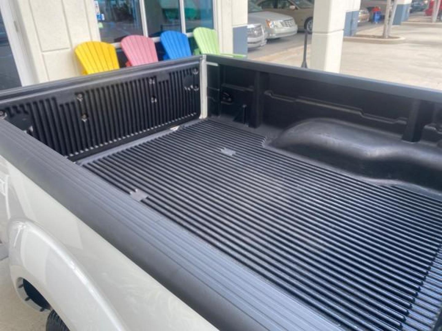 2006 Avalanche /Steel Nissan Frontier XE LOW MILES NO ACCIDENTS (1N6BD06TX6C) with an 2.5L DOHC 16-Valve 4-Cyl Engine engine, Automatic transmission, located at 4701 North Dixie Hwy, Pompano Beach, FL, 33064, (954) 422-2889, 26.240938, -80.123474 - OUR WEBPAGE FLORIDACARS1.COM HAS OVER 100 PHOTOS AND FREE CARFAX LINK 2006 NISSAN FRONTIER XE VIN: 1N6BD06TX6C402109 1 N 6 B D 0 6 T X 6 C 4 0 2 1 0 9 CLUB CAB PICKUP 4 DR 2.5L I4 F DOHC 16V 4 CYL 24 MPG GASOLINE REAR WHEEL DRIVE Top Features Bed Liner Tow Hitch Cloth Seats Basic Features ABS Brakes - Photo#90