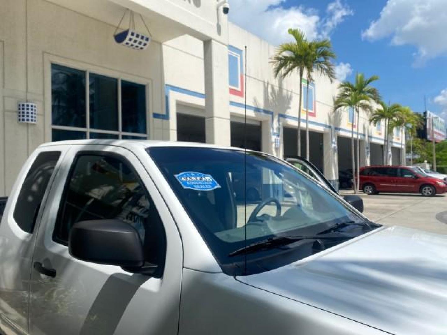 2006 Avalanche /Steel Nissan Frontier XE LOW MILES NO ACCIDENTS (1N6BD06TX6C) with an 2.5L DOHC 16-Valve 4-Cyl Engine engine, Automatic transmission, located at 4701 North Dixie Hwy, Pompano Beach, FL, 33064, (954) 422-2889, 26.240938, -80.123474 - OUR WEBPAGE FLORIDACARS1.COM HAS OVER 100 PHOTOS AND FREE CARFAX LINK 2006 NISSAN FRONTIER XE VIN: 1N6BD06TX6C402109 1 N 6 B D 0 6 T X 6 C 4 0 2 1 0 9 CLUB CAB PICKUP 4 DR 2.5L I4 F DOHC 16V 4 CYL 24 MPG GASOLINE REAR WHEEL DRIVE Top Features Bed Liner Tow Hitch Cloth Seats Basic Features ABS Brakes - Photo#98