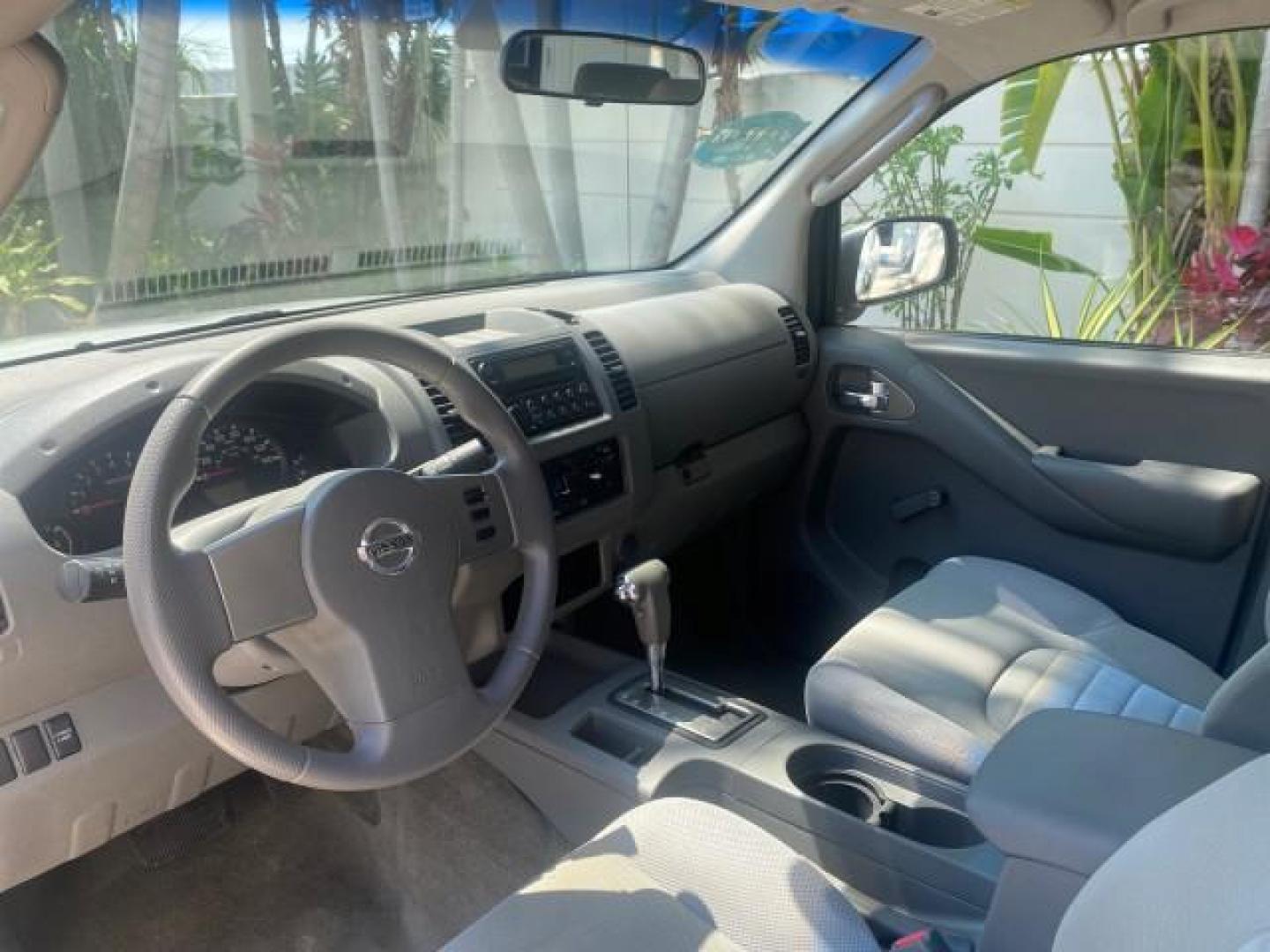 2006 Avalanche /Steel Nissan Frontier XE LOW MILES NO ACCIDENTS (1N6BD06TX6C) with an 2.5L DOHC 16-Valve 4-Cyl Engine engine, Automatic transmission, located at 4701 North Dixie Hwy, Pompano Beach, FL, 33064, (954) 422-2889, 26.240938, -80.123474 - OUR WEBPAGE FLORIDACARS1.COM HAS OVER 100 PHOTOS AND FREE CARFAX LINK 2006 NISSAN FRONTIER XE VIN: 1N6BD06TX6C402109 1 N 6 B D 0 6 T X 6 C 4 0 2 1 0 9 CLUB CAB PICKUP 4 DR 2.5L I4 F DOHC 16V 4 CYL 24 MPG GASOLINE REAR WHEEL DRIVE Top Features Bed Liner Tow Hitch Cloth Seats Basic Features ABS Brakes - Photo#33
