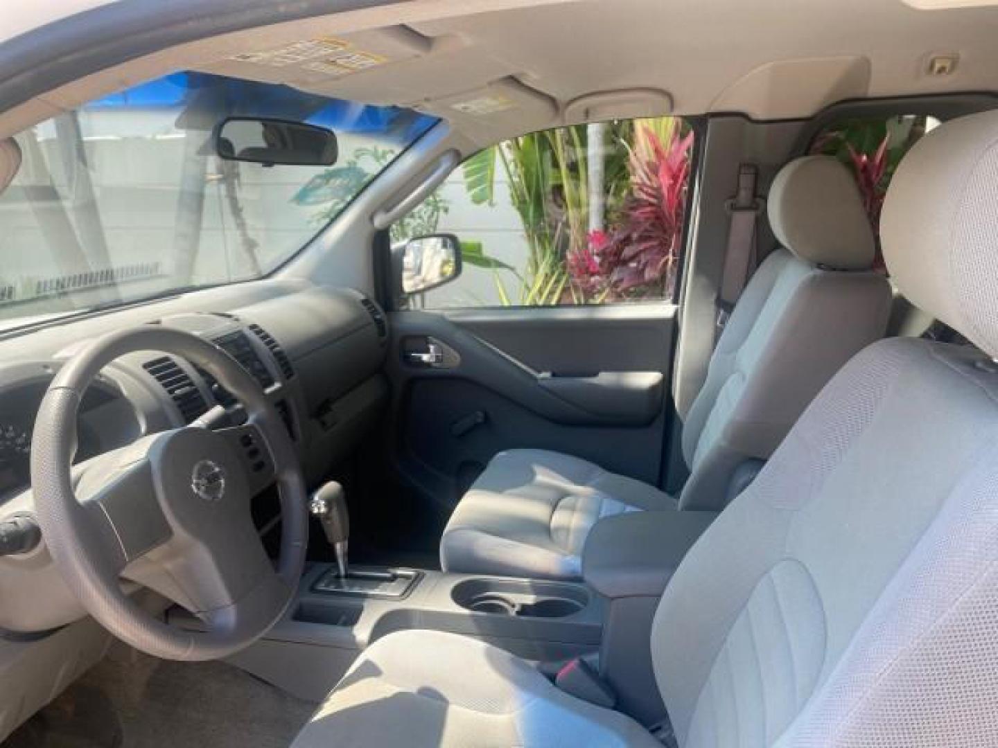 2006 Avalanche /Steel Nissan Frontier XE LOW MILES NO ACCIDENTS (1N6BD06TX6C) with an 2.5L DOHC 16-Valve 4-Cyl Engine engine, Automatic transmission, located at 4701 North Dixie Hwy, Pompano Beach, FL, 33064, (954) 422-2889, 26.240938, -80.123474 - OUR WEBPAGE FLORIDACARS1.COM HAS OVER 100 PHOTOS AND FREE CARFAX LINK 2006 NISSAN FRONTIER XE VIN: 1N6BD06TX6C402109 1 N 6 B D 0 6 T X 6 C 4 0 2 1 0 9 CLUB CAB PICKUP 4 DR 2.5L I4 F DOHC 16V 4 CYL 24 MPG GASOLINE REAR WHEEL DRIVE Top Features Bed Liner Tow Hitch Cloth Seats Basic Features ABS Brakes - Photo#34