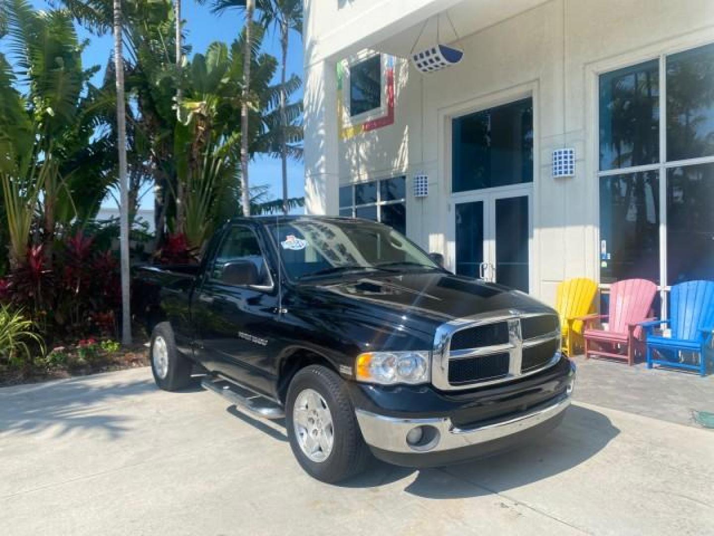 2005 Black /Dark Slate Gray Dodge Ram 1500 SLT 1 OWNER FL LOW MILES 52,299 (1D7HA16D35J) with an 5.7L V8 Hemi Magnum Engine engine, Automatic transmission, located at 4701 North Dixie Hwy, Pompano Beach, FL, 33064, (954) 422-2889, 26.240938, -80.123474 - OUR WEBPAGE FLORIDACARS1.COM HAS OVER 100 PHOTOS AND FREE CARFAX LINK 2005 DODGE RAM 1500 SLT 1 OWNER FLORIDA LIKE NEW! VIN: 1D7HA16D35J624608 1 D 7 H A 1 6 D 3 5 J 6 2 4 6 0 8 PICKUP 5.7L V8 F HEMI 5.7 V8 GASOLINE REAR WHEEL DRIVE Top Features Alloy Wheels Bed Liner Cloth Seats Basic Features ABS B - Photo#1