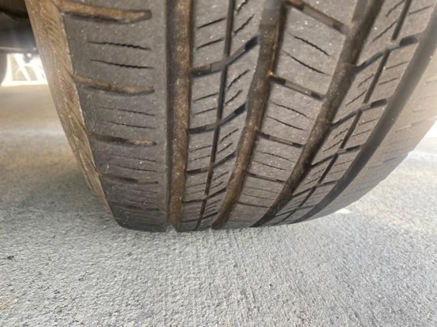 2005 Black /Dark Slate Gray Dodge Ram 1500 SLT 1 OWNER FL LOW MILES 52,299 (1D7HA16D35J) with an 5.7L V8 Hemi Magnum Engine engine, Automatic transmission, located at 4701 North Dixie Hwy, Pompano Beach, FL, 33064, (954) 422-2889, 26.240938, -80.123474 - OUR WEBPAGE FLORIDACARS1.COM HAS OVER 100 PHOTOS AND FREE CARFAX LINK 2005 DODGE RAM 1500 SLT 1 OWNER FLORIDA LIKE NEW! VIN: 1D7HA16D35J624608 1 D 7 H A 1 6 D 3 5 J 6 2 4 6 0 8 PICKUP 5.7L V8 F HEMI 5.7 V8 GASOLINE REAR WHEEL DRIVE Top Features Alloy Wheels Bed Liner Cloth Seats Basic Features ABS B - Photo#20