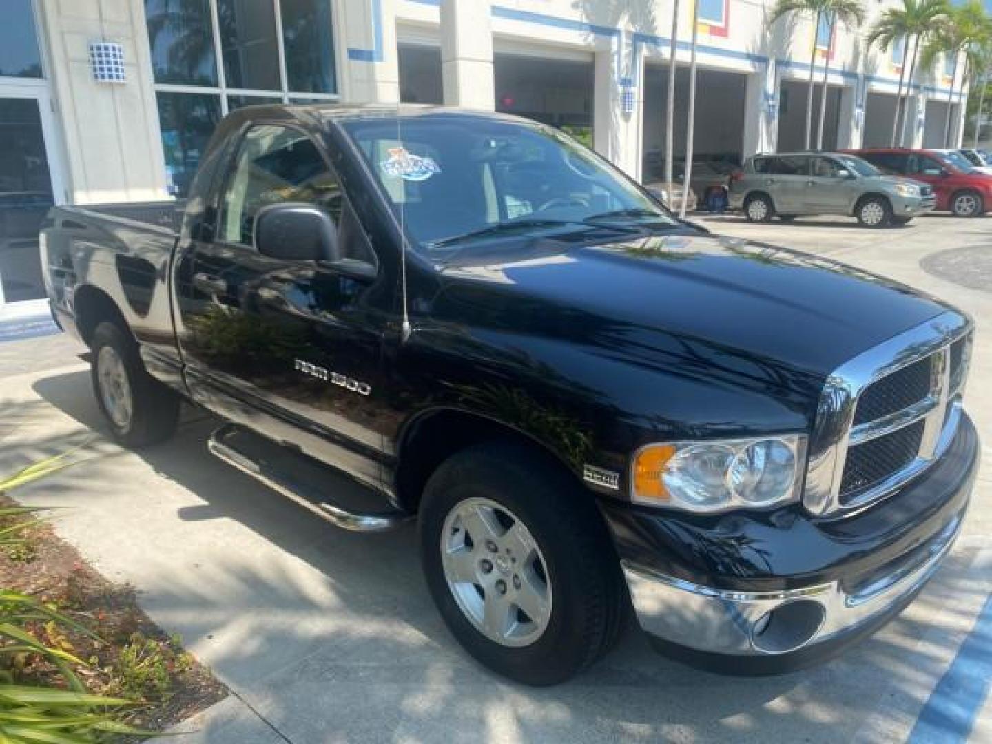 2005 Black /Dark Slate Gray Dodge Ram 1500 SLT 1 OWNER FL LOW MILES 52,299 (1D7HA16D35J) with an 5.7L V8 Hemi Magnum Engine engine, Automatic transmission, located at 4701 North Dixie Hwy, Pompano Beach, FL, 33064, (954) 422-2889, 26.240938, -80.123474 - OUR WEBPAGE FLORIDACARS1.COM HAS OVER 100 PHOTOS AND FREE CARFAX LINK 2005 DODGE RAM 1500 SLT 1 OWNER FLORIDA LIKE NEW! VIN: 1D7HA16D35J624608 1 D 7 H A 1 6 D 3 5 J 6 2 4 6 0 8 PICKUP 5.7L V8 F HEMI 5.7 V8 GASOLINE REAR WHEEL DRIVE Top Features Alloy Wheels Bed Liner Cloth Seats Basic Features ABS B - Photo#26