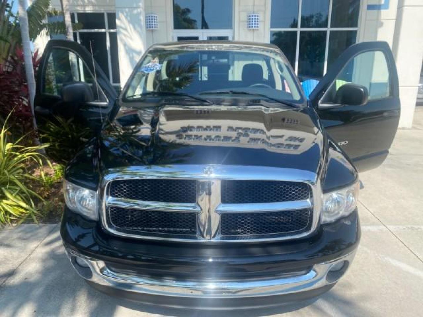 2005 Black /Dark Slate Gray Dodge Ram 1500 SLT 1 OWNER FL LOW MILES 52,299 (1D7HA16D35J) with an 5.7L V8 Hemi Magnum Engine engine, Automatic transmission, located at 4701 North Dixie Hwy, Pompano Beach, FL, 33064, (954) 422-2889, 26.240938, -80.123474 - OUR WEBPAGE FLORIDACARS1.COM HAS OVER 100 PHOTOS AND FREE CARFAX LINK 2005 DODGE RAM 1500 SLT 1 OWNER FLORIDA LIKE NEW! VIN: 1D7HA16D35J624608 1 D 7 H A 1 6 D 3 5 J 6 2 4 6 0 8 PICKUP 5.7L V8 F HEMI 5.7 V8 GASOLINE REAR WHEEL DRIVE Top Features Alloy Wheels Bed Liner Cloth Seats Basic Features ABS B - Photo#27