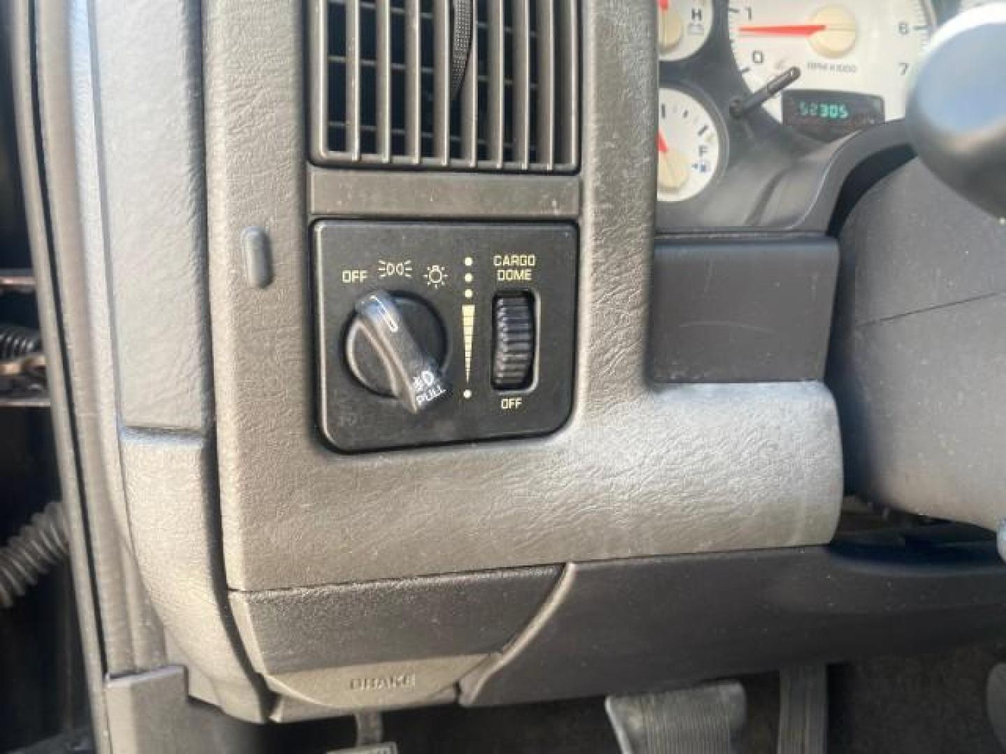 2005 Black /Dark Slate Gray Dodge Ram 1500 SLT 1 OWNER FL LOW MILES 52,299 (1D7HA16D35J) with an 5.7L V8 Hemi Magnum Engine engine, Automatic transmission, located at 4701 North Dixie Hwy, Pompano Beach, FL, 33064, (954) 422-2889, 26.240938, -80.123474 - OUR WEBPAGE FLORIDACARS1.COM HAS OVER 100 PHOTOS AND FREE CARFAX LINK 2005 DODGE RAM 1500 SLT 1 OWNER FLORIDA LIKE NEW! VIN: 1D7HA16D35J624608 1 D 7 H A 1 6 D 3 5 J 6 2 4 6 0 8 PICKUP 5.7L V8 F HEMI 5.7 V8 GASOLINE REAR WHEEL DRIVE Top Features Alloy Wheels Bed Liner Cloth Seats Basic Features ABS B - Photo#45