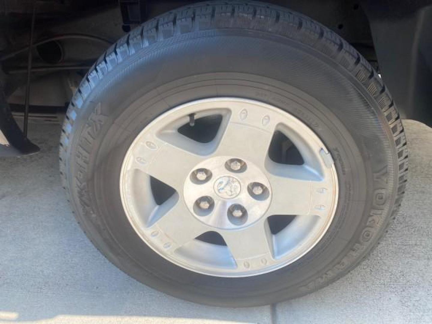 2005 Black /Dark Slate Gray Dodge Ram 1500 SLT 1 OWNER FL LOW MILES 52,299 (1D7HA16D35J) with an 5.7L V8 Hemi Magnum Engine engine, Automatic transmission, located at 4701 North Dixie Hwy, Pompano Beach, FL, 33064, (954) 422-2889, 26.240938, -80.123474 - OUR WEBPAGE FLORIDACARS1.COM HAS OVER 100 PHOTOS AND FREE CARFAX LINK 2005 DODGE RAM 1500 SLT 1 OWNER FLORIDA LIKE NEW! VIN: 1D7HA16D35J624608 1 D 7 H A 1 6 D 3 5 J 6 2 4 6 0 8 PICKUP 5.7L V8 F HEMI 5.7 V8 GASOLINE REAR WHEEL DRIVE Top Features Alloy Wheels Bed Liner Cloth Seats Basic Features ABS B - Photo#62