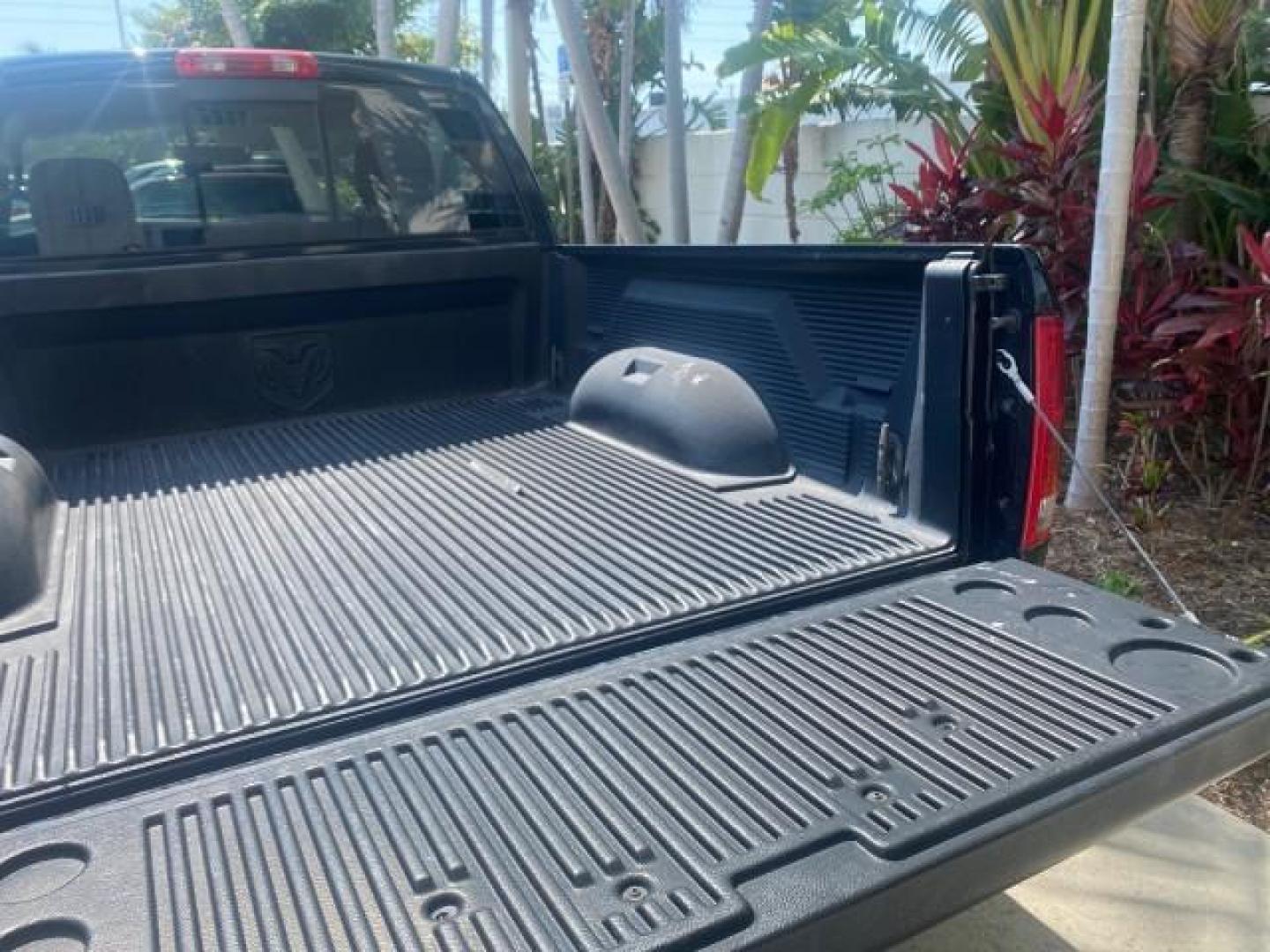 2005 Black /Dark Slate Gray Dodge Ram 1500 SLT 1 OWNER FL LOW MILES 52,299 (1D7HA16D35J) with an 5.7L V8 Hemi Magnum Engine engine, Automatic transmission, located at 4701 North Dixie Hwy, Pompano Beach, FL, 33064, (954) 422-2889, 26.240938, -80.123474 - OUR WEBPAGE FLORIDACARS1.COM HAS OVER 100 PHOTOS AND FREE CARFAX LINK 2005 DODGE RAM 1500 SLT 1 OWNER FLORIDA LIKE NEW! VIN: 1D7HA16D35J624608 1 D 7 H A 1 6 D 3 5 J 6 2 4 6 0 8 PICKUP 5.7L V8 F HEMI 5.7 V8 GASOLINE REAR WHEEL DRIVE Top Features Alloy Wheels Bed Liner Cloth Seats Basic Features ABS B - Photo#72