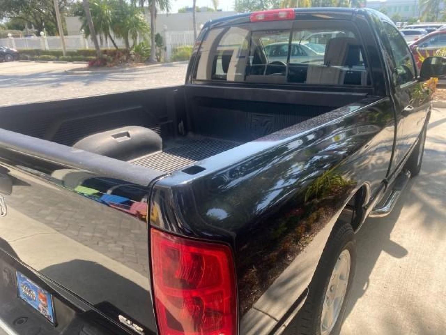 2005 Black /Dark Slate Gray Dodge Ram 1500 SLT 1 OWNER FL LOW MILES 52,299 (1D7HA16D35J) with an 5.7L V8 Hemi Magnum Engine engine, Automatic transmission, located at 4701 North Dixie Hwy, Pompano Beach, FL, 33064, (954) 422-2889, 26.240938, -80.123474 - OUR WEBPAGE FLORIDACARS1.COM HAS OVER 100 PHOTOS AND FREE CARFAX LINK 2005 DODGE RAM 1500 SLT 1 OWNER FLORIDA LIKE NEW! VIN: 1D7HA16D35J624608 1 D 7 H A 1 6 D 3 5 J 6 2 4 6 0 8 PICKUP 5.7L V8 F HEMI 5.7 V8 GASOLINE REAR WHEEL DRIVE Top Features Alloy Wheels Bed Liner Cloth Seats Basic Features ABS B - Photo#76