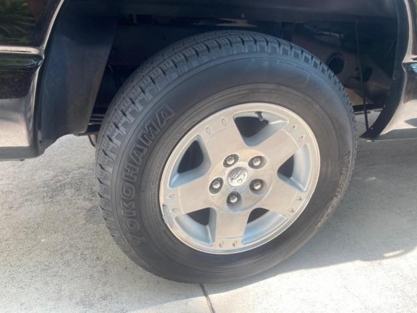 2005 Black /Dark Slate Gray Dodge Ram 1500 SLT 1 OWNER FL LOW MILES 52,299 (1D7HA16D35J) with an 5.7L V8 Hemi Magnum Engine engine, Automatic transmission, located at 4701 North Dixie Hwy, Pompano Beach, FL, 33064, (954) 422-2889, 26.240938, -80.123474 - OUR WEBPAGE FLORIDACARS1.COM HAS OVER 100 PHOTOS AND FREE CARFAX LINK 2005 DODGE RAM 1500 SLT 1 OWNER FLORIDA LIKE NEW! VIN: 1D7HA16D35J624608 1 D 7 H A 1 6 D 3 5 J 6 2 4 6 0 8 PICKUP 5.7L V8 F HEMI 5.7 V8 GASOLINE REAR WHEEL DRIVE Top Features Alloy Wheels Bed Liner Cloth Seats Basic Features ABS B - Photo#77