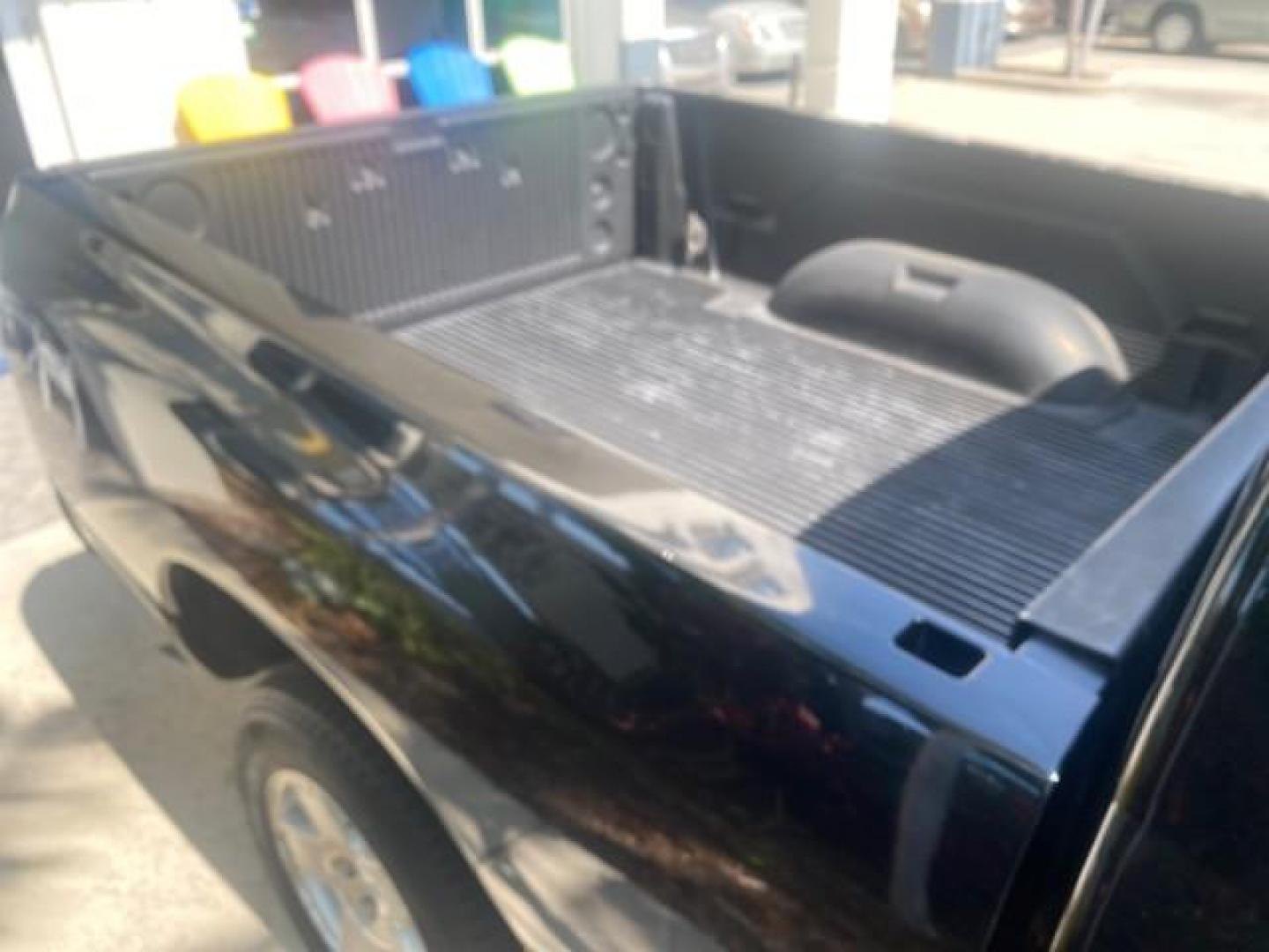2005 Black /Dark Slate Gray Dodge Ram 1500 SLT 1 OWNER FL LOW MILES 52,299 (1D7HA16D35J) with an 5.7L V8 Hemi Magnum Engine engine, Automatic transmission, located at 4701 North Dixie Hwy, Pompano Beach, FL, 33064, (954) 422-2889, 26.240938, -80.123474 - OUR WEBPAGE FLORIDACARS1.COM HAS OVER 100 PHOTOS AND FREE CARFAX LINK 2005 DODGE RAM 1500 SLT 1 OWNER FLORIDA LIKE NEW! VIN: 1D7HA16D35J624608 1 D 7 H A 1 6 D 3 5 J 6 2 4 6 0 8 PICKUP 5.7L V8 F HEMI 5.7 V8 GASOLINE REAR WHEEL DRIVE Top Features Alloy Wheels Bed Liner Cloth Seats Basic Features ABS B - Photo#79