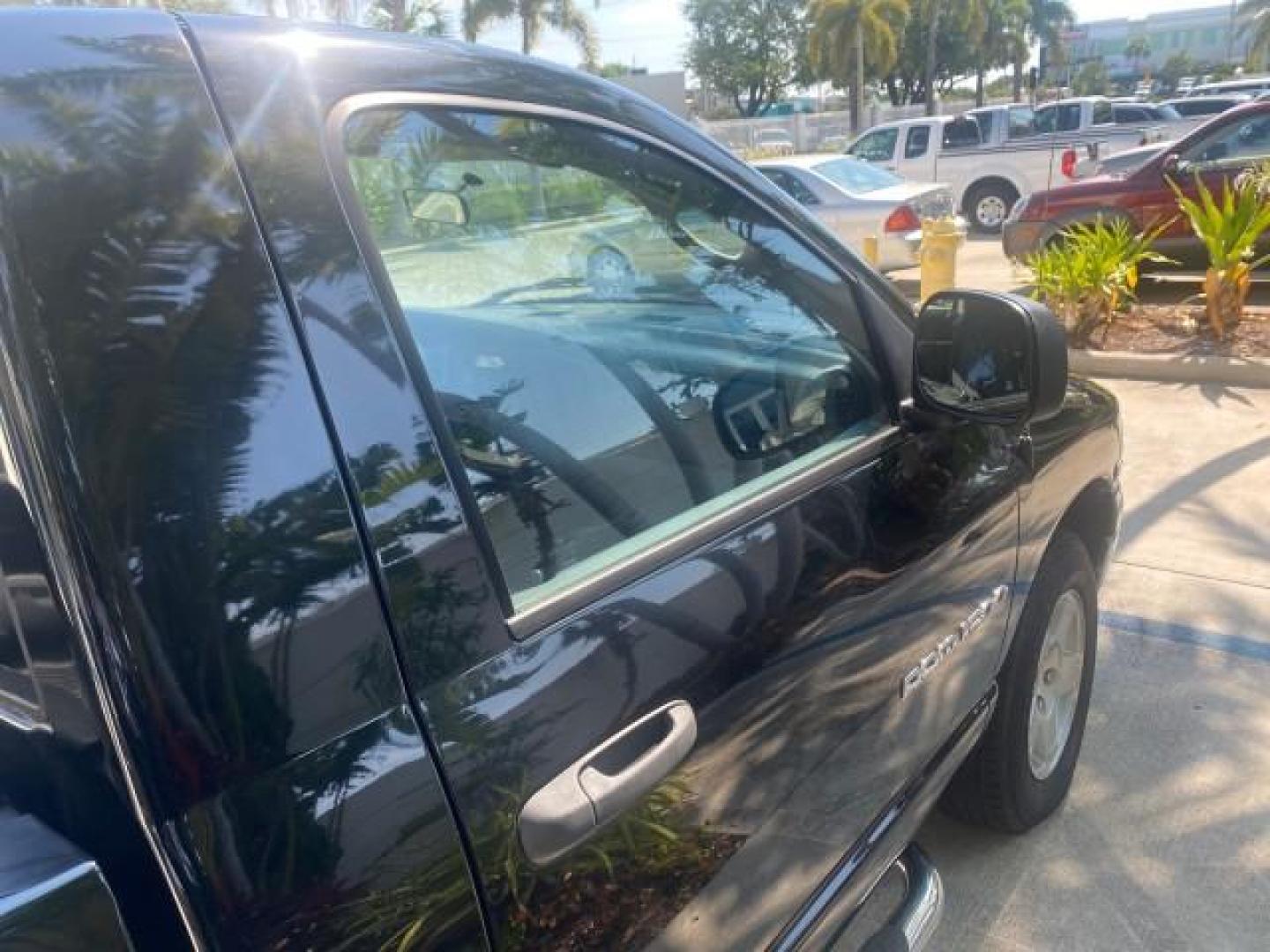 2005 Black /Dark Slate Gray Dodge Ram 1500 SLT 1 OWNER FL LOW MILES 52,299 (1D7HA16D35J) with an 5.7L V8 Hemi Magnum Engine engine, Automatic transmission, located at 4701 North Dixie Hwy, Pompano Beach, FL, 33064, (954) 422-2889, 26.240938, -80.123474 - OUR WEBPAGE FLORIDACARS1.COM HAS OVER 100 PHOTOS AND FREE CARFAX LINK 2005 DODGE RAM 1500 SLT 1 OWNER FLORIDA LIKE NEW! VIN: 1D7HA16D35J624608 1 D 7 H A 1 6 D 3 5 J 6 2 4 6 0 8 PICKUP 5.7L V8 F HEMI 5.7 V8 GASOLINE REAR WHEEL DRIVE Top Features Alloy Wheels Bed Liner Cloth Seats Basic Features ABS B - Photo#82