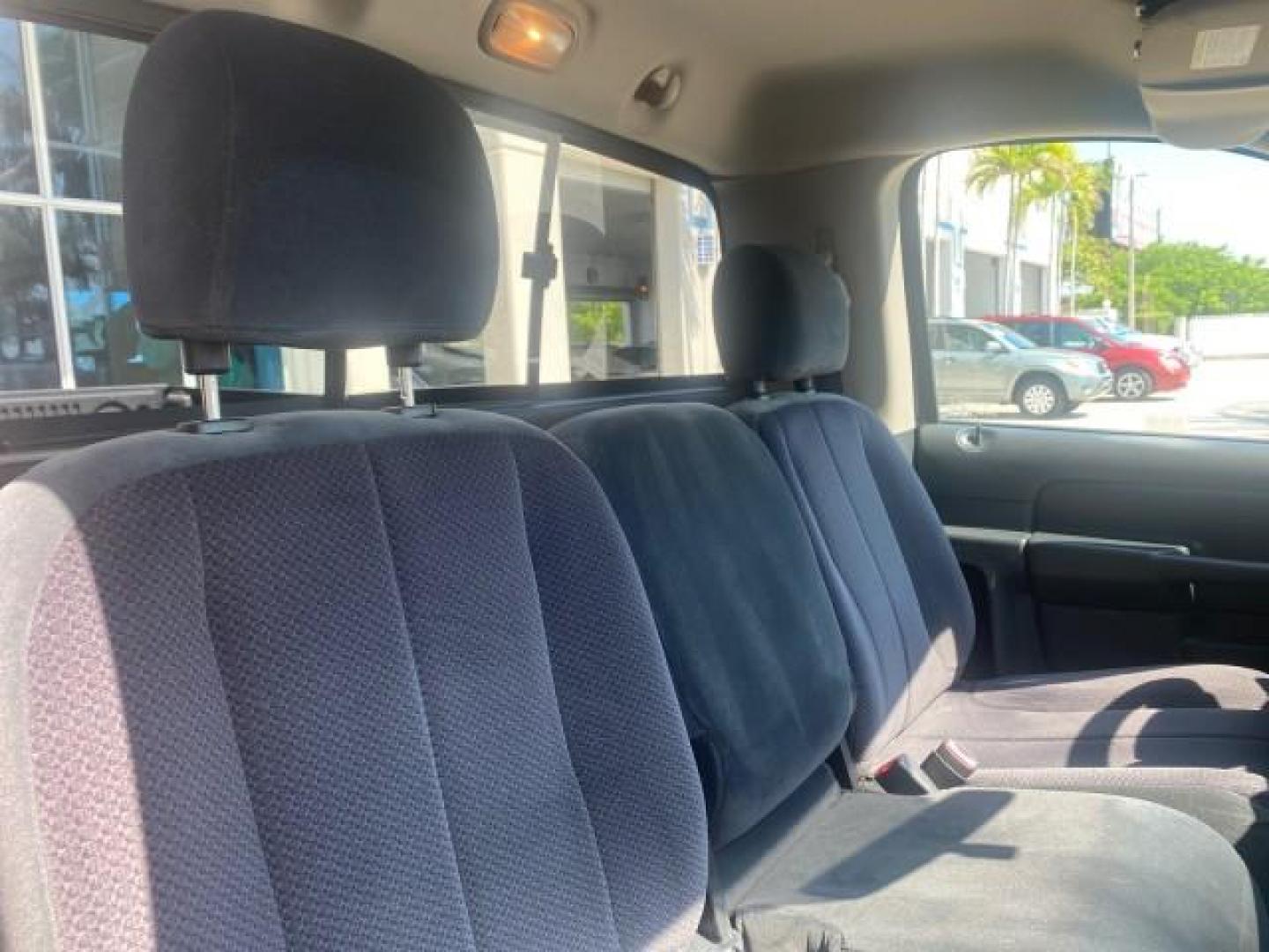 2005 Black /Dark Slate Gray Dodge Ram 1500 SLT 1 OWNER FL LOW MILES 52,299 (1D7HA16D35J) with an 5.7L V8 Hemi Magnum Engine engine, Automatic transmission, located at 4701 North Dixie Hwy, Pompano Beach, FL, 33064, (954) 422-2889, 26.240938, -80.123474 - OUR WEBPAGE FLORIDACARS1.COM HAS OVER 100 PHOTOS AND FREE CARFAX LINK 2005 DODGE RAM 1500 SLT 1 OWNER FLORIDA LIKE NEW! VIN: 1D7HA16D35J624608 1 D 7 H A 1 6 D 3 5 J 6 2 4 6 0 8 PICKUP 5.7L V8 F HEMI 5.7 V8 GASOLINE REAR WHEEL DRIVE Top Features Alloy Wheels Bed Liner Cloth Seats Basic Features ABS B - Photo#87