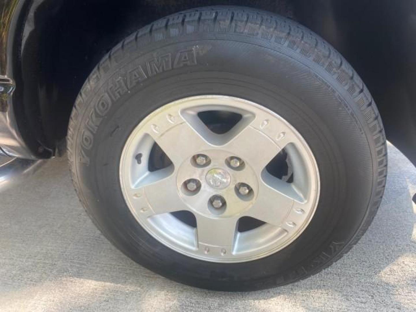 2005 Black /Dark Slate Gray Dodge Ram 1500 SLT 1 OWNER FL LOW MILES 52,299 (1D7HA16D35J) with an 5.7L V8 Hemi Magnum Engine engine, Automatic transmission, located at 4701 North Dixie Hwy, Pompano Beach, FL, 33064, (954) 422-2889, 26.240938, -80.123474 - OUR WEBPAGE FLORIDACARS1.COM HAS OVER 100 PHOTOS AND FREE CARFAX LINK 2005 DODGE RAM 1500 SLT 1 OWNER FLORIDA LIKE NEW! VIN: 1D7HA16D35J624608 1 D 7 H A 1 6 D 3 5 J 6 2 4 6 0 8 PICKUP 5.7L V8 F HEMI 5.7 V8 GASOLINE REAR WHEEL DRIVE Top Features Alloy Wheels Bed Liner Cloth Seats Basic Features ABS B - Photo#96