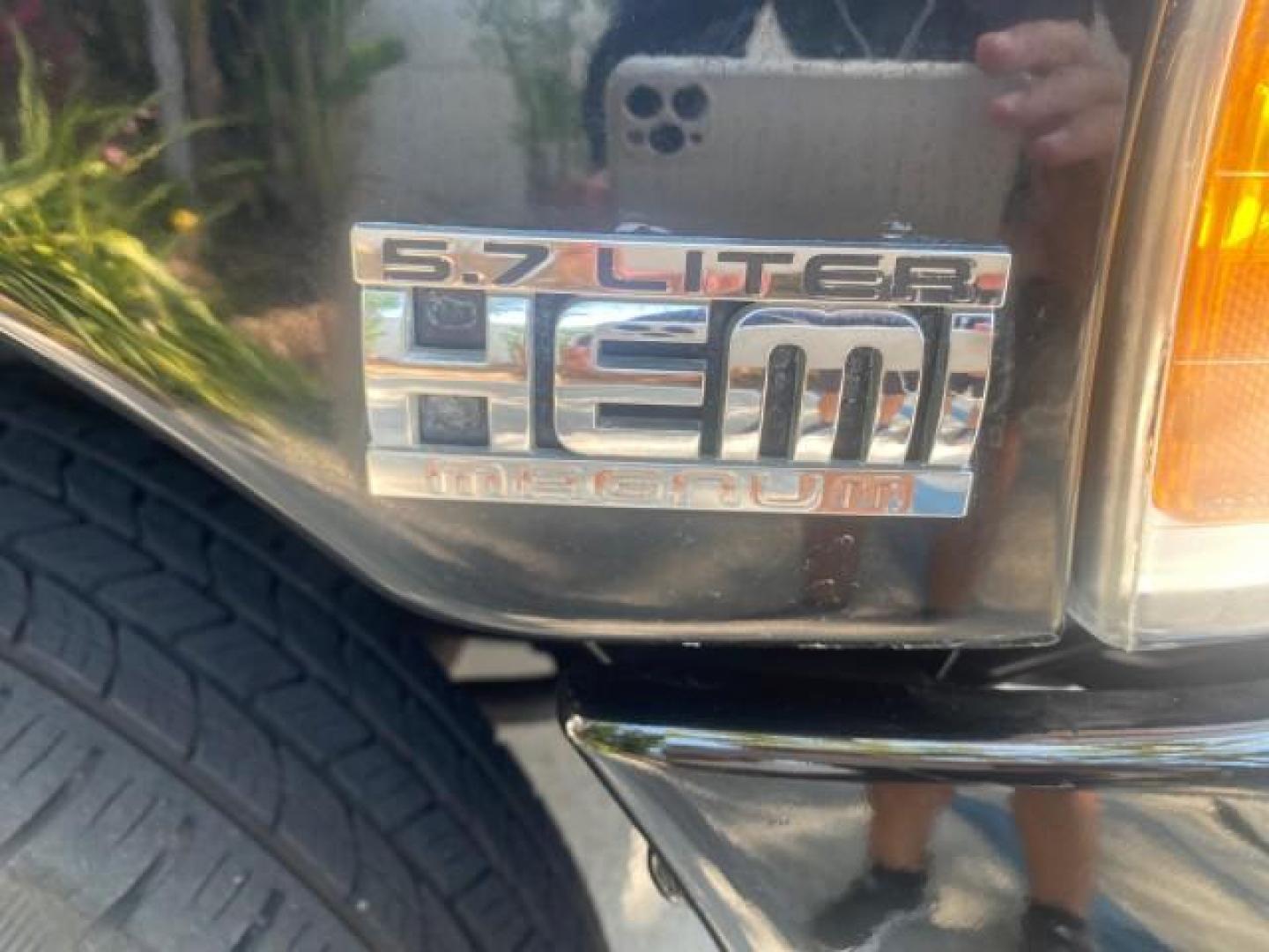 2005 Black /Dark Slate Gray Dodge Ram 1500 SLT 1 OWNER FL LOW MILES 52,299 (1D7HA16D35J) with an 5.7L V8 Hemi Magnum Engine engine, Automatic transmission, located at 4701 North Dixie Hwy, Pompano Beach, FL, 33064, (954) 422-2889, 26.240938, -80.123474 - OUR WEBPAGE FLORIDACARS1.COM HAS OVER 100 PHOTOS AND FREE CARFAX LINK 2005 DODGE RAM 1500 SLT 1 OWNER FLORIDA LIKE NEW! VIN: 1D7HA16D35J624608 1 D 7 H A 1 6 D 3 5 J 6 2 4 6 0 8 PICKUP 5.7L V8 F HEMI 5.7 V8 GASOLINE REAR WHEEL DRIVE Top Features Alloy Wheels Bed Liner Cloth Seats Basic Features ABS B - Photo#98
