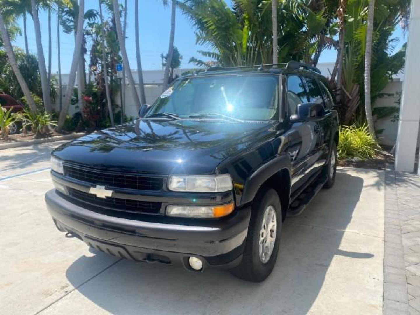 2005 Black /Gray/Dark Charcoal Chevrolet Tahoe LS Z71 1 OWNER LOW MILES 82,796 (1GNEC13T85R) with an 5.3L Vortec 5300 V8 SFI Engine engine, Automatic transmission, located at 4701 North Dixie Hwy, Pompano Beach, FL, 33064, (954) 422-2889, 26.240938, -80.123474 - OUR WEBPAGE FLORIDACARS1.COM HAS OVER 100 PHOTOS AND FREE CARFAX LINK 2005 CHEVROLET TAHOE LS 1 OWNER NO ACCIDENTS16 SERVICE RECORDS VIN: 1GNEC13T85R212888 1 G N E C 1 3 T 8 5 R 2 1 2 8 8 8 4 DOOR WAGON/SPORT UTILITY 5.3L V8 F GASOLINE REAR WHEEL DRIVE Top Features Alloy Wheels Rear Air Conditioning - Photo#3