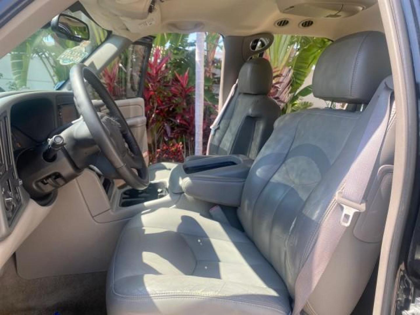 2005 Black /Gray/Dark Charcoal Chevrolet Tahoe LS Z71 1 OWNER LOW MILES 82,796 (1GNEC13T85R) with an 5.3L Vortec 5300 V8 SFI Engine engine, Automatic transmission, located at 4701 North Dixie Hwy, Pompano Beach, FL, 33064, (954) 422-2889, 26.240938, -80.123474 - OUR WEBPAGE FLORIDACARS1.COM HAS OVER 100 PHOTOS AND FREE CARFAX LINK 2005 CHEVROLET TAHOE LS 1 OWNER NO ACCIDENTS16 SERVICE RECORDS VIN: 1GNEC13T85R212888 1 G N E C 1 3 T 8 5 R 2 1 2 8 8 8 4 DOOR WAGON/SPORT UTILITY 5.3L V8 F GASOLINE REAR WHEEL DRIVE Top Features Alloy Wheels Rear Air Conditioning - Photo#10