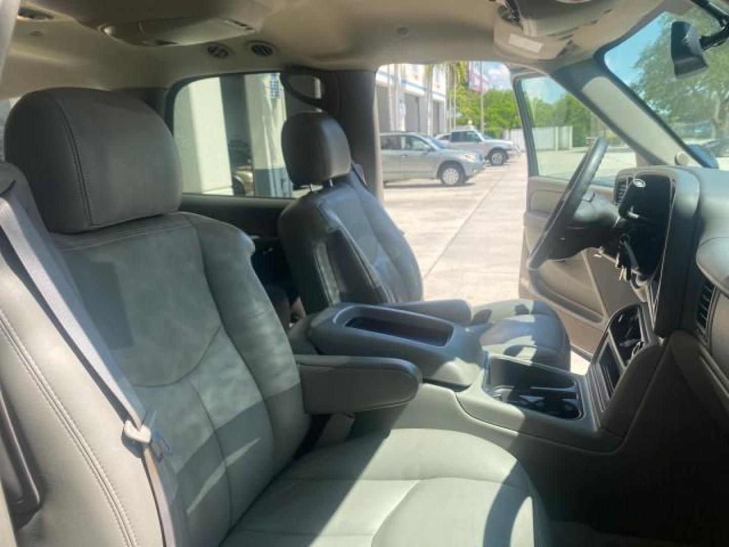 2005 Black /Gray/Dark Charcoal Chevrolet Tahoe LS Z71 1 OWNER LOW MILES 82,796 (1GNEC13T85R) with an 5.3L Vortec 5300 V8 SFI Engine engine, Automatic transmission, located at 4701 North Dixie Hwy, Pompano Beach, FL, 33064, (954) 422-2889, 26.240938, -80.123474 - OUR WEBPAGE FLORIDACARS1.COM HAS OVER 100 PHOTOS AND FREE CARFAX LINK 2005 CHEVROLET TAHOE LS 1 OWNER NO ACCIDENTS16 SERVICE RECORDS VIN: 1GNEC13T85R212888 1 G N E C 1 3 T 8 5 R 2 1 2 8 8 8 4 DOOR WAGON/SPORT UTILITY 5.3L V8 F GASOLINE REAR WHEEL DRIVE Top Features Alloy Wheels Rear Air Conditioning - Photo#12