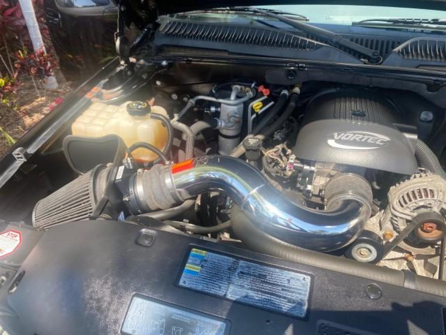 2005 Black /Gray/Dark Charcoal Chevrolet Tahoe LS Z71 1 OWNER LOW MILES 82,796 (1GNEC13T85R) with an 5.3L Vortec 5300 V8 SFI Engine engine, Automatic transmission, located at 4701 North Dixie Hwy, Pompano Beach, FL, 33064, (954) 422-2889, 26.240938, -80.123474 - OUR WEBPAGE FLORIDACARS1.COM HAS OVER 100 PHOTOS AND FREE CARFAX LINK 2005 CHEVROLET TAHOE LS 1 OWNER NO ACCIDENTS16 SERVICE RECORDS VIN: 1GNEC13T85R212888 1 G N E C 1 3 T 8 5 R 2 1 2 8 8 8 4 DOOR WAGON/SPORT UTILITY 5.3L V8 F GASOLINE REAR WHEEL DRIVE Top Features Alloy Wheels Rear Air Conditioning - Photo#24