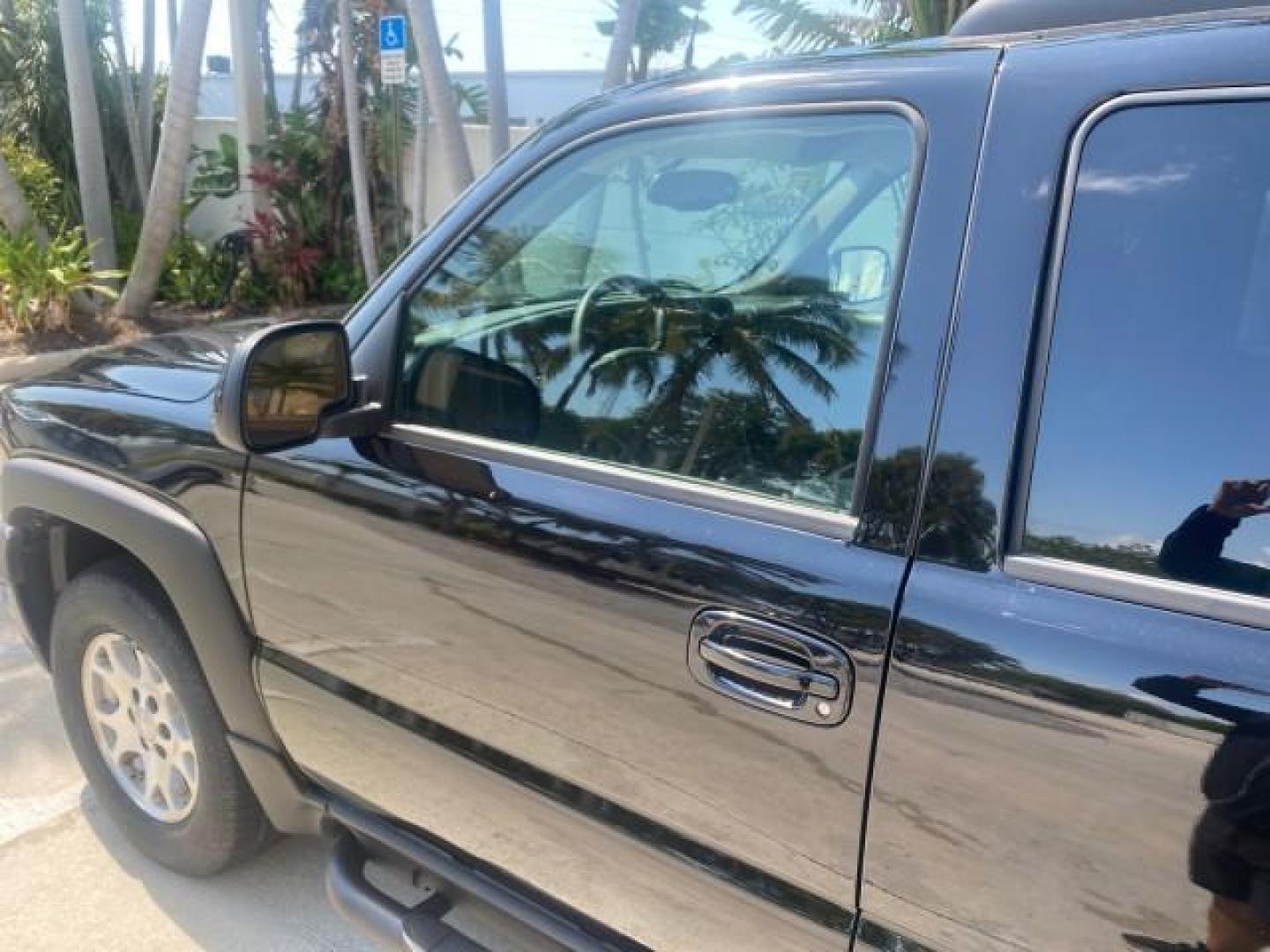 2005 Black /Gray/Dark Charcoal Chevrolet Tahoe LS Z71 1 OWNER LOW MILES 82,796 (1GNEC13T85R) with an 5.3L Vortec 5300 V8 SFI Engine engine, Automatic transmission, located at 4701 North Dixie Hwy, Pompano Beach, FL, 33064, (954) 422-2889, 26.240938, -80.123474 - OUR WEBPAGE FLORIDACARS1.COM HAS OVER 100 PHOTOS AND FREE CARFAX LINK 2005 CHEVROLET TAHOE LS 1 OWNER NO ACCIDENTS16 SERVICE RECORDS VIN: 1GNEC13T85R212888 1 G N E C 1 3 T 8 5 R 2 1 2 8 8 8 4 DOOR WAGON/SPORT UTILITY 5.3L V8 F GASOLINE REAR WHEEL DRIVE Top Features Alloy Wheels Rear Air Conditioning - Photo#26