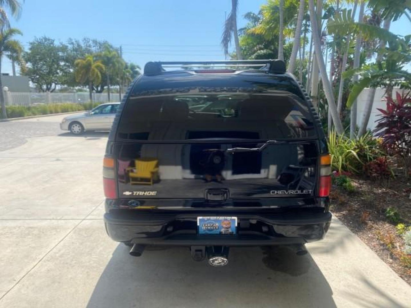 2005 Black /Gray/Dark Charcoal Chevrolet Tahoe LS Z71 1 OWNER LOW MILES 82,796 (1GNEC13T85R) with an 5.3L Vortec 5300 V8 SFI Engine engine, Automatic transmission, located at 4701 North Dixie Hwy, Pompano Beach, FL, 33064, (954) 422-2889, 26.240938, -80.123474 - OUR WEBPAGE FLORIDACARS1.COM HAS OVER 100 PHOTOS AND FREE CARFAX LINK 2005 CHEVROLET TAHOE LS 1 OWNER NO ACCIDENTS16 SERVICE RECORDS VIN: 1GNEC13T85R212888 1 G N E C 1 3 T 8 5 R 2 1 2 8 8 8 4 DOOR WAGON/SPORT UTILITY 5.3L V8 F GASOLINE REAR WHEEL DRIVE Top Features Alloy Wheels Rear Air Conditioning - Photo#77
