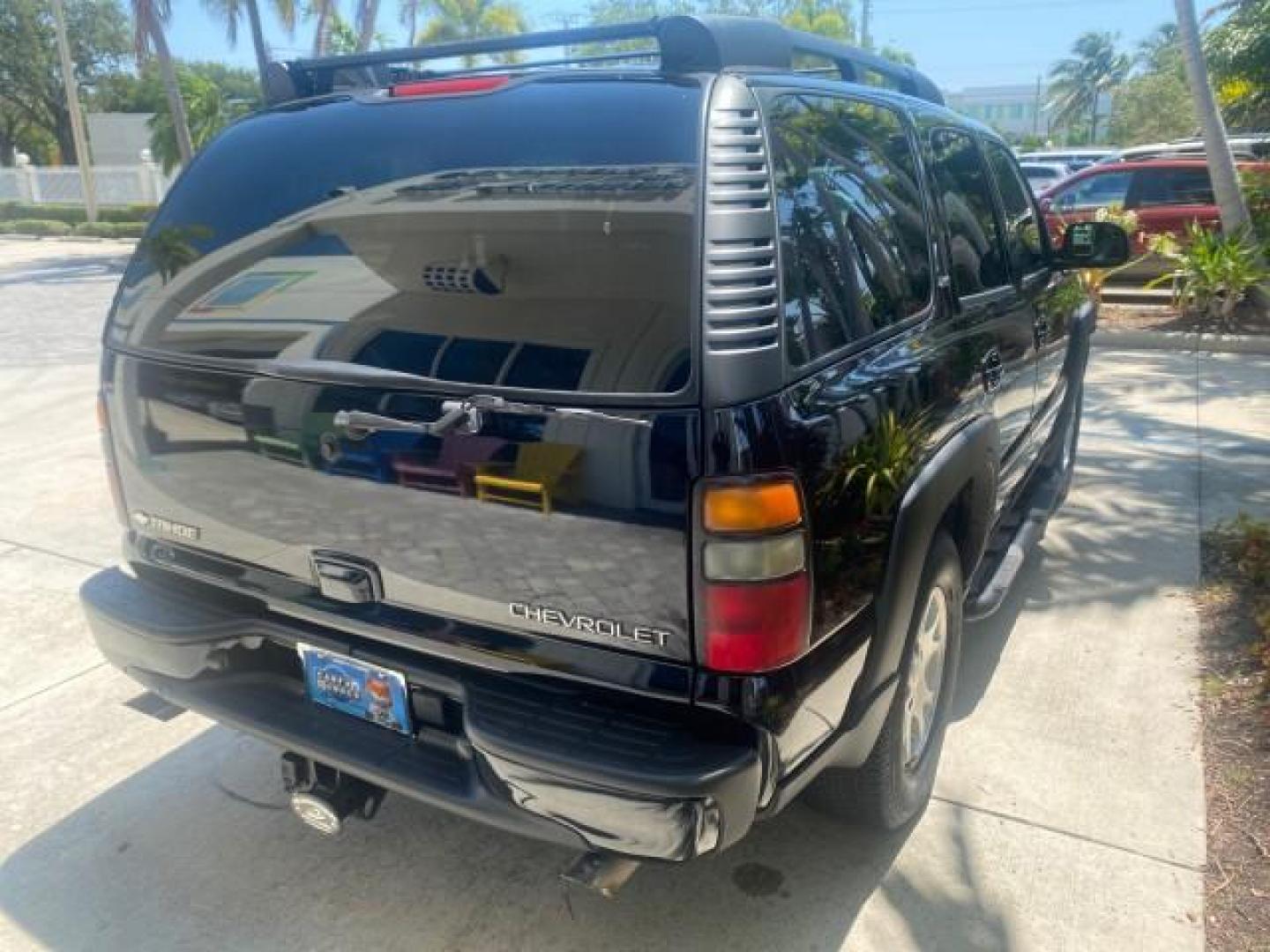 2005 Black /Gray/Dark Charcoal Chevrolet Tahoe LS Z71 1 OWNER LOW MILES 82,796 (1GNEC13T85R) with an 5.3L Vortec 5300 V8 SFI Engine engine, Automatic transmission, located at 4701 North Dixie Hwy, Pompano Beach, FL, 33064, (954) 422-2889, 26.240938, -80.123474 - OUR WEBPAGE FLORIDACARS1.COM HAS OVER 100 PHOTOS AND FREE CARFAX LINK 2005 CHEVROLET TAHOE LS 1 OWNER NO ACCIDENTS16 SERVICE RECORDS VIN: 1GNEC13T85R212888 1 G N E C 1 3 T 8 5 R 2 1 2 8 8 8 4 DOOR WAGON/SPORT UTILITY 5.3L V8 F GASOLINE REAR WHEEL DRIVE Top Features Alloy Wheels Rear Air Conditioning - Photo#78