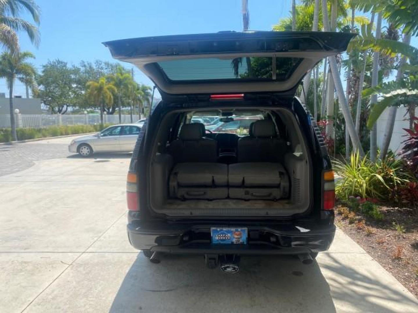 2005 Black /Gray/Dark Charcoal Chevrolet Tahoe LS Z71 1 OWNER LOW MILES 82,796 (1GNEC13T85R) with an 5.3L Vortec 5300 V8 SFI Engine engine, Automatic transmission, located at 4701 North Dixie Hwy, Pompano Beach, FL, 33064, (954) 422-2889, 26.240938, -80.123474 - OUR WEBPAGE FLORIDACARS1.COM HAS OVER 100 PHOTOS AND FREE CARFAX LINK 2005 CHEVROLET TAHOE LS 1 OWNER NO ACCIDENTS16 SERVICE RECORDS VIN: 1GNEC13T85R212888 1 G N E C 1 3 T 8 5 R 2 1 2 8 8 8 4 DOOR WAGON/SPORT UTILITY 5.3L V8 F GASOLINE REAR WHEEL DRIVE Top Features Alloy Wheels Rear Air Conditioning - Photo#83