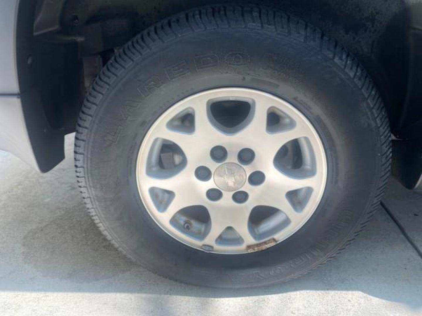 2005 Black /Gray/Dark Charcoal Chevrolet Tahoe LS Z71 1 OWNER LOW MILES 82,796 (1GNEC13T85R) with an 5.3L Vortec 5300 V8 SFI Engine engine, Automatic transmission, located at 4701 North Dixie Hwy, Pompano Beach, FL, 33064, (954) 422-2889, 26.240938, -80.123474 - OUR WEBPAGE FLORIDACARS1.COM HAS OVER 100 PHOTOS AND FREE CARFAX LINK 2005 CHEVROLET TAHOE LS 1 OWNER NO ACCIDENTS16 SERVICE RECORDS VIN: 1GNEC13T85R212888 1 G N E C 1 3 T 8 5 R 2 1 2 8 8 8 4 DOOR WAGON/SPORT UTILITY 5.3L V8 F GASOLINE REAR WHEEL DRIVE Top Features Alloy Wheels Rear Air Conditioning - Photo#89