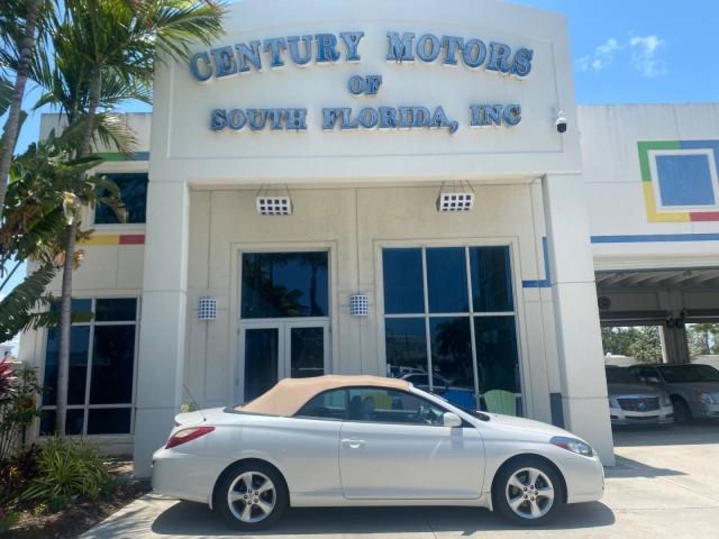 2008 Blizzard White Pearl /Ivory Toyota Camry Solara SLE 1 owner fl low miles 61,220 (4T1FA38P78U) with an 3.3L DOHC SMPI VVT-i 24-Valve V6 Engine engine, Automatic transmission, located at 4701 North Dixie Hwy, Pompano Beach, FL, 33064, (954) 422-2889, 26.240938, -80.123474 - OUR WEBPAGE FLORIDACARS1.COM HAS OVER 100 PHOTOS AND FREE CARFAX LINK 2008 TOYOTA CAMRY SOLARA SLE V6 PEARL WHITE IMMACULATE VIN: 4T1FA38P78U161195 4 T 1 F A 3 8 P 7 8 U 1 6 1 1 9 5 CONVERTIBLE 3.3L V6 F DOHC 24V 29 MPG GASOLINE FRONT WHEEL DRIVE Top Features Alloy Wheels Leather Seats Bluetooth Tec - Photo#0