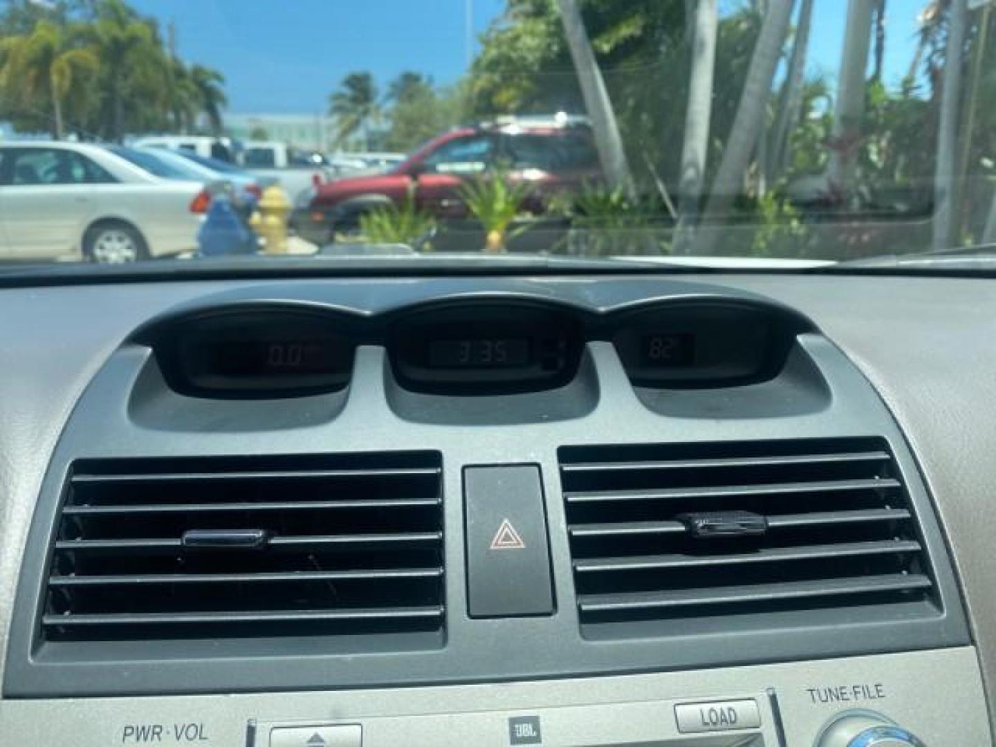 2008 Blizzard White Pearl /Ivory Toyota Camry Solara SLE 1 owner fl low miles 61,220 (4T1FA38P78U) with an 3.3L DOHC SMPI VVT-i 24-Valve V6 Engine engine, Automatic transmission, located at 4701 North Dixie Hwy, Pompano Beach, FL, 33064, (954) 422-2889, 26.240938, -80.123474 - OUR WEBPAGE FLORIDACARS1.COM HAS OVER 100 PHOTOS AND FREE CARFAX LINK 2008 TOYOTA CAMRY SOLARA SLE V6 PEARL WHITE IMMACULATE VIN: 4T1FA38P78U161195 4 T 1 F A 3 8 P 7 8 U 1 6 1 1 9 5 CONVERTIBLE 3.3L V6 F DOHC 24V 29 MPG GASOLINE FRONT WHEEL DRIVE Top Features Alloy Wheels Leather Seats Bluetooth Tec - Photo#44