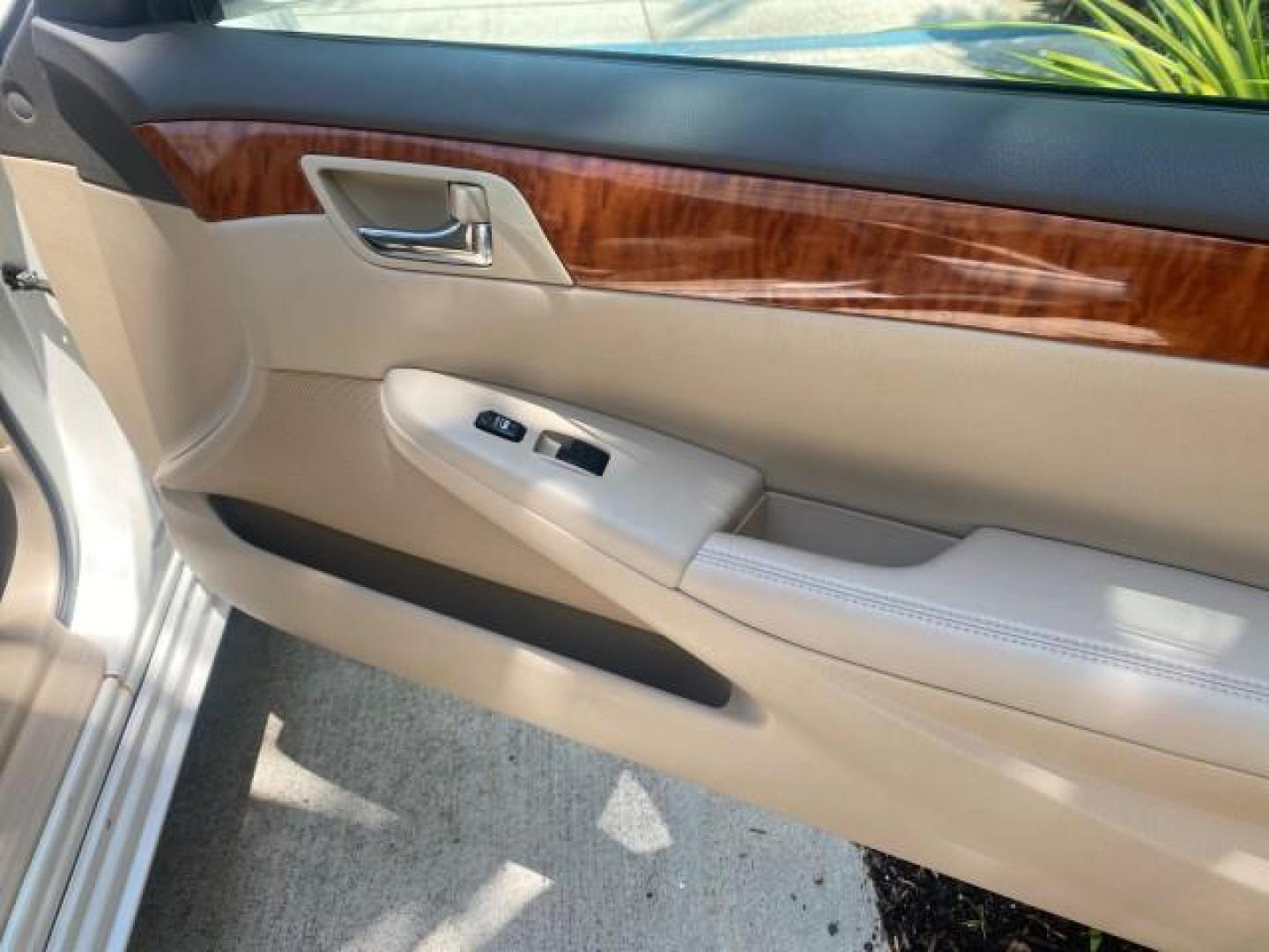 2008 Blizzard White Pearl /Ivory Toyota Camry Solara SLE 1 owner fl low miles 61,220 (4T1FA38P78U) with an 3.3L DOHC SMPI VVT-i 24-Valve V6 Engine engine, Automatic transmission, located at 4701 North Dixie Hwy, Pompano Beach, FL, 33064, (954) 422-2889, 26.240938, -80.123474 - OUR WEBPAGE FLORIDACARS1.COM HAS OVER 100 PHOTOS AND FREE CARFAX LINK 2008 TOYOTA CAMRY SOLARA SLE V6 PEARL WHITE IMMACULATE VIN: 4T1FA38P78U161195 4 T 1 F A 3 8 P 7 8 U 1 6 1 1 9 5 CONVERTIBLE 3.3L V6 F DOHC 24V 29 MPG GASOLINE FRONT WHEEL DRIVE Top Features Alloy Wheels Leather Seats Bluetooth Tec - Photo#80