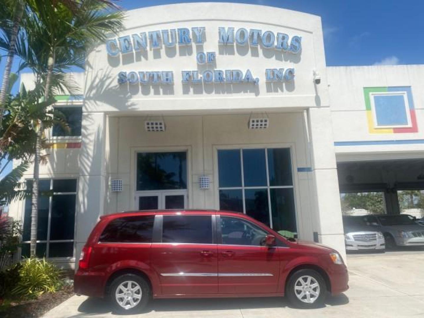 2012 Deep Cherry Red Crystal Pearl /Dark Frost Beige/Medium Frost Be Chrysler Town and Country 1 OWNER LOW MILES 58.406 (2C4RC1BG4CR) with an 3.6L V6 Cylinder Engine engine, Automatic transmission, located at 4701 North Dixie Hwy, Pompano Beach, FL, 33064, (954) 422-2889, 26.240938, -80.123474 - OUR WEBPAGE FLORIDACARS1.COM HAS OVER 100 PHOTOS AND FREE CARFAX LINK 2012 CHRYSLER TOWN AND COUNTRY TOURING VIN: 2C4RC1BG4CR189972 2 C 4 R C 1 B G 4 C R 1 8 9 9 7 2 VAN 3.6L V6 F DOHC 24V GASOLINE FRONT WHEEL DRIVE Top Features Alloy Wheels Rear Air Conditioning Bluetooth Technology Rear Entertainm - Photo#0