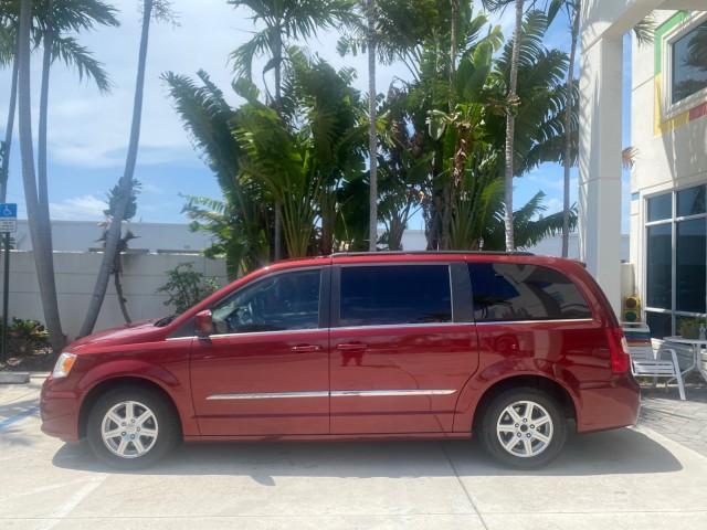 2012 Deep Cherry Red Crystal Pearl /Dark Frost Beige/Medium Frost Beige Interior Chrysler Town and Country 1 OWNER LOW MILES 58.411 (2C4RC1BG4CR) with an 3.6L V6 Cylinder Engine engine, Automatic transmission, located at 4701 North Dixie Hwy, Pompano Beach, FL, 33064, (954) 422-2889, 26.240938, -80.123474 - OUR WEBPAGE FLORIDACARS1.COM HAS OVER 100 PHOTOS AND FREE CARFAX LINK 2012 CHRYSLER TOWN AND COUNTRY TOURING VIN: 2C4RC1BG4CR189972 2 C 4 R C 1 B G 4 C R 1 8 9 9 7 2 VAN 3.6L V6 F DOHC 24V GASOLINE FRONT WHEEL DRIVE Top Features Alloy Wheels Rear Air Conditioning Bluetooth Technology Rear Entertainm - Photo#4