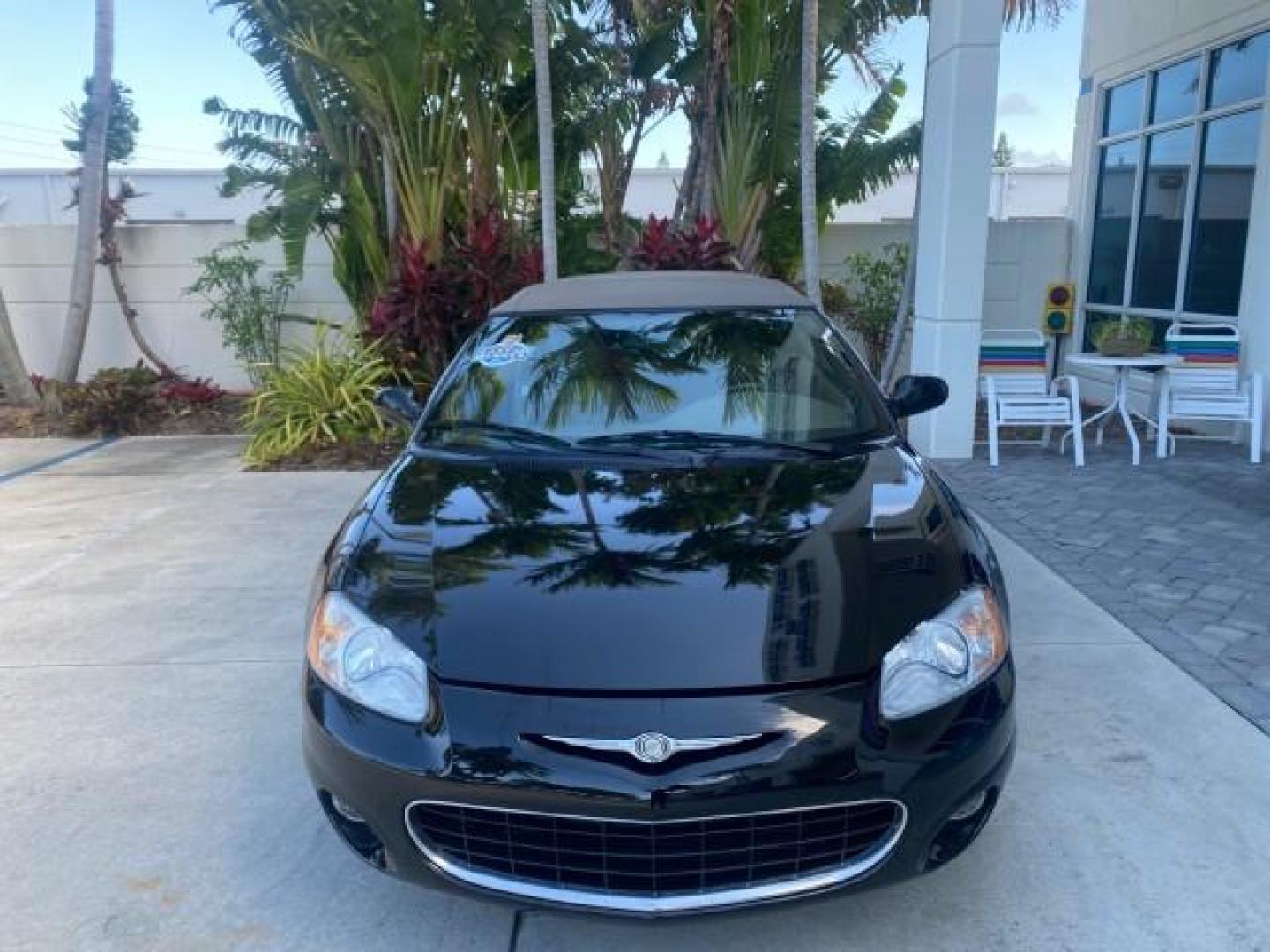2002 Black /Sandstone Chrysler Sebring LXI 1 OWNER FL LOW MILES 22,632 (1C3EL55R32N) with an 2.7L MFI DOHC 24-Valve V6 Engine engine, Automatic transmission, located at 4701 North Dixie Hwy, Pompano Beach, FL, 33064, (954) 422-2889, 26.240938, -80.123474 - OUR WEBPAGE FLORIDACARS1.COM HAS OVER 100 PHOTOS AND FREE CARFAX LINK 2002 CHRYSLER SEBRING LXI VIN: 1C3EL55R32N294537 1 C 3 E L 5 5 R 3 2 N 2 9 4 5 3 7 CONVERTIBLE 2.7L V6 F DOHC GASOLINE FRONT WHEEL DRIVE Top Features Alloy Wheels Soft Top Cloth Seats Sunroof(s) Basic Features AM/FM Stereo CD Audi - Photo#2