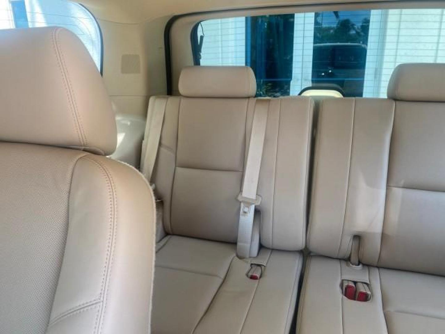 2013 White Diamond Tricoat /Cashmere w/Cocoa Accents Cadillac Escalade Luxury 1 OWNER LOW MILES 68,274 (1GYS3BEF3DR) with an 6.2L Vortec 1000 V8 SFI E85 Engine engine, Automatic transmission, located at 4701 North Dixie Hwy, Pompano Beach, FL, 33064, (954) 422-2889, 26.240938, -80.123474 - OUR WEBPAGE FLORIDACARS1.COM HAS OVER 100 PHOTOS AND FREE CARFAX LINK 2013 CADILLAC ESCALADE LUXURY $ 69,785 NEW 1 G Y S 3 B E F 3 D R 1 6 0 5 8 6 4 DOOR WAGON/SPORT UTILITY 6.2L V8 F OHV 16V FLEX FUEL REAR WHEEL DRIVE Top Features 20 Inch Plus Wheels Parking Sensors A/C Seat(s) Power Hatch/Deck Lid - Photo#67