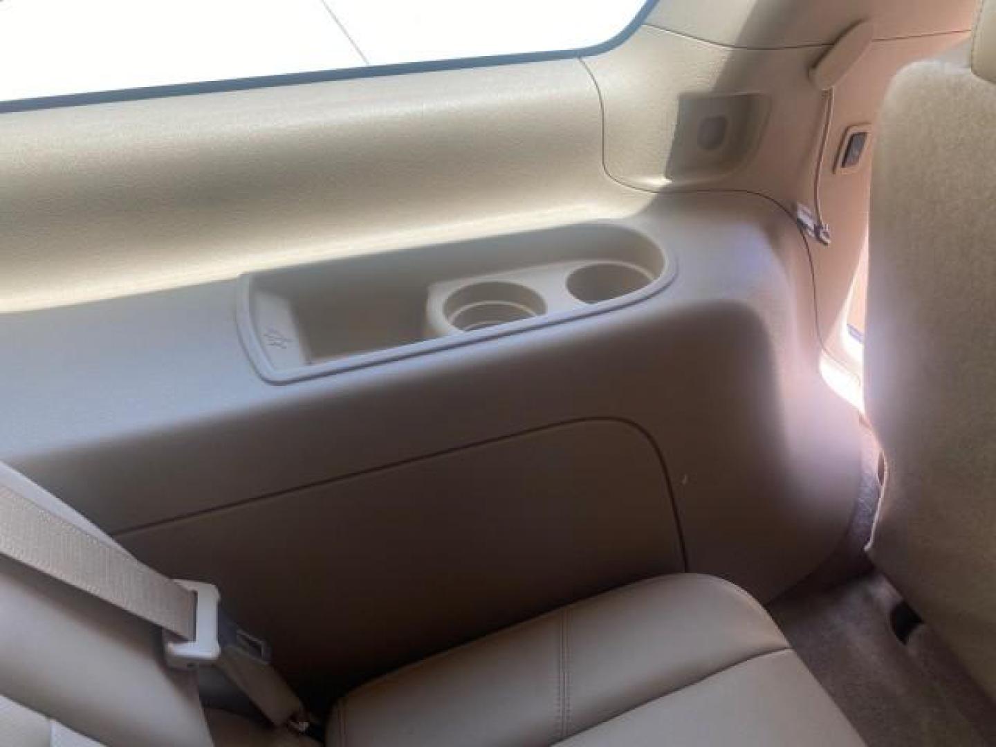 2013 White Diamond Tricoat /Cashmere w/Cocoa Accents Cadillac Escalade Luxury 1 OWNER LOW MILES 68,274 (1GYS3BEF3DR) with an 6.2L Vortec 1000 V8 SFI E85 Engine engine, Automatic transmission, located at 4701 North Dixie Hwy, Pompano Beach, FL, 33064, (954) 422-2889, 26.240938, -80.123474 - OUR WEBPAGE FLORIDACARS1.COM HAS OVER 100 PHOTOS AND FREE CARFAX LINK 2013 CADILLAC ESCALADE LUXURY $ 69,785 NEW 1 G Y S 3 B E F 3 D R 1 6 0 5 8 6 4 DOOR WAGON/SPORT UTILITY 6.2L V8 F OHV 16V FLEX FUEL REAR WHEEL DRIVE Top Features 20 Inch Plus Wheels Parking Sensors A/C Seat(s) Power Hatch/Deck Lid - Photo#70