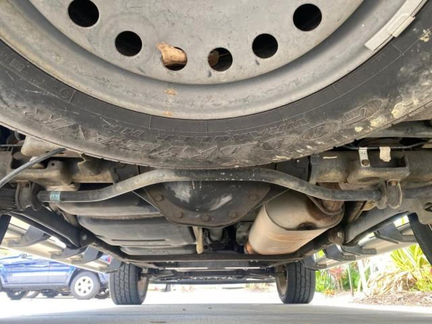 2013 White Diamond Tricoat /Cashmere w/Cocoa Accents Cadillac Escalade Luxury 1 OWNER LOW MILES 70,251 (1GYS3BEF3DR) with an 6.2L Vortec 1000 V8 SFI E85 Engine engine, Automatic transmission, located at 4701 North Dixie Hwy, Pompano Beach, FL, 33064, (954) 422-2889, 26.240938, -80.123474 - OUR WEBPAGE FLORIDACARS1.COM HAS OVER 100 PHOTOS AND FREE CARFAX LINK 2013 CADILLAC ESCALADE LUXURY $ 69,785 NEW 1 G Y S 3 B E F 3 D R 1 6 0 5 8 6 4 DOOR WAGON/SPORT UTILITY 6.2L V8 F OHV 16V FLEX FUEL REAR WHEEL DRIVE Top Features 20 Inch Plus Wheels Parking Sensors A/C Seat(s) Power Hatch/Deck Lid - Photo#22