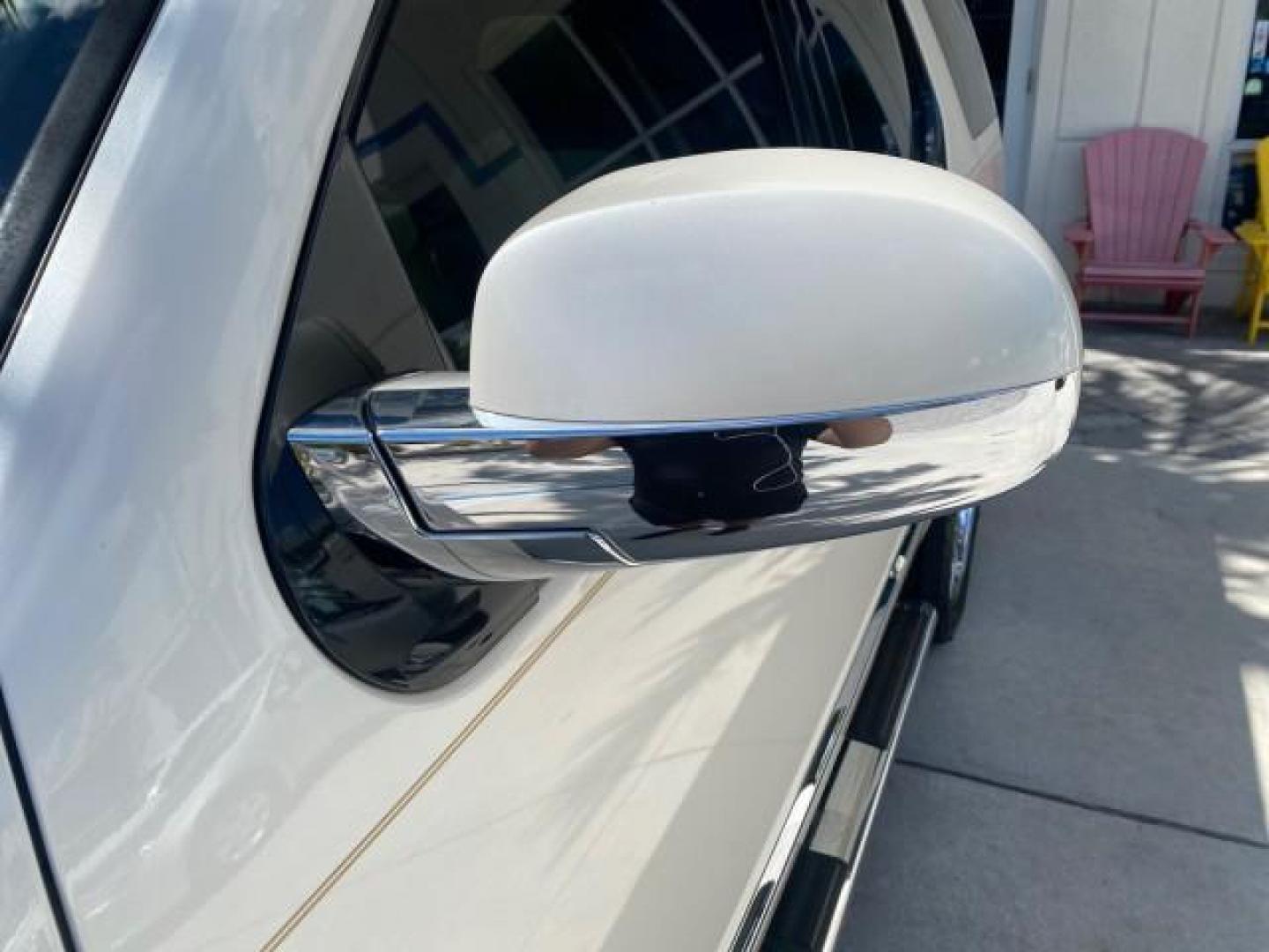 2013 White Diamond Tricoat /Cashmere w/Cocoa Accents Cadillac Escalade Luxury 1 OWNER LOW MILES 70,251 (1GYS3BEF3DR) with an 6.2L Vortec 1000 V8 SFI E85 Engine engine, Automatic transmission, located at 4701 North Dixie Hwy, Pompano Beach, FL, 33064, (954) 422-2889, 26.240938, -80.123474 - OUR WEBPAGE FLORIDACARS1.COM HAS OVER 100 PHOTOS AND FREE CARFAX LINK 2013 CADILLAC ESCALADE LUXURY $ 69,785 NEW 1 G Y S 3 B E F 3 D R 1 6 0 5 8 6 4 DOOR WAGON/SPORT UTILITY 6.2L V8 F OHV 16V FLEX FUEL REAR WHEEL DRIVE Top Features 20 Inch Plus Wheels Parking Sensors A/C Seat(s) Power Hatch/Deck Lid - Photo#42