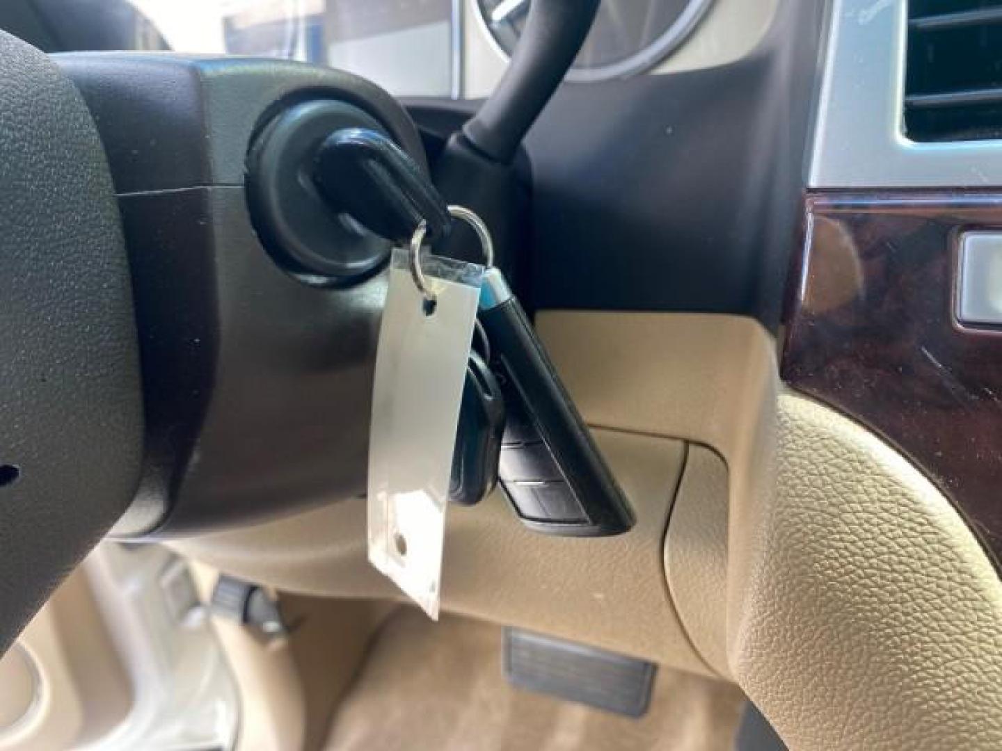 2013 White Diamond Tricoat /Cashmere w/Cocoa Accents Cadillac Escalade Luxury 1 OWNER LOW MILES 70,251 (1GYS3BEF3DR) with an 6.2L Vortec 1000 V8 SFI E85 Engine engine, Automatic transmission, located at 4701 North Dixie Hwy, Pompano Beach, FL, 33064, (954) 422-2889, 26.240938, -80.123474 - OUR WEBPAGE FLORIDACARS1.COM HAS OVER 100 PHOTOS AND FREE CARFAX LINK 2013 CADILLAC ESCALADE LUXURY $ 69,785 NEW 1 G Y S 3 B E F 3 D R 1 6 0 5 8 6 4 DOOR WAGON/SPORT UTILITY 6.2L V8 F OHV 16V FLEX FUEL REAR WHEEL DRIVE Top Features 20 Inch Plus Wheels Parking Sensors A/C Seat(s) Power Hatch/Deck Lid - Photo#58