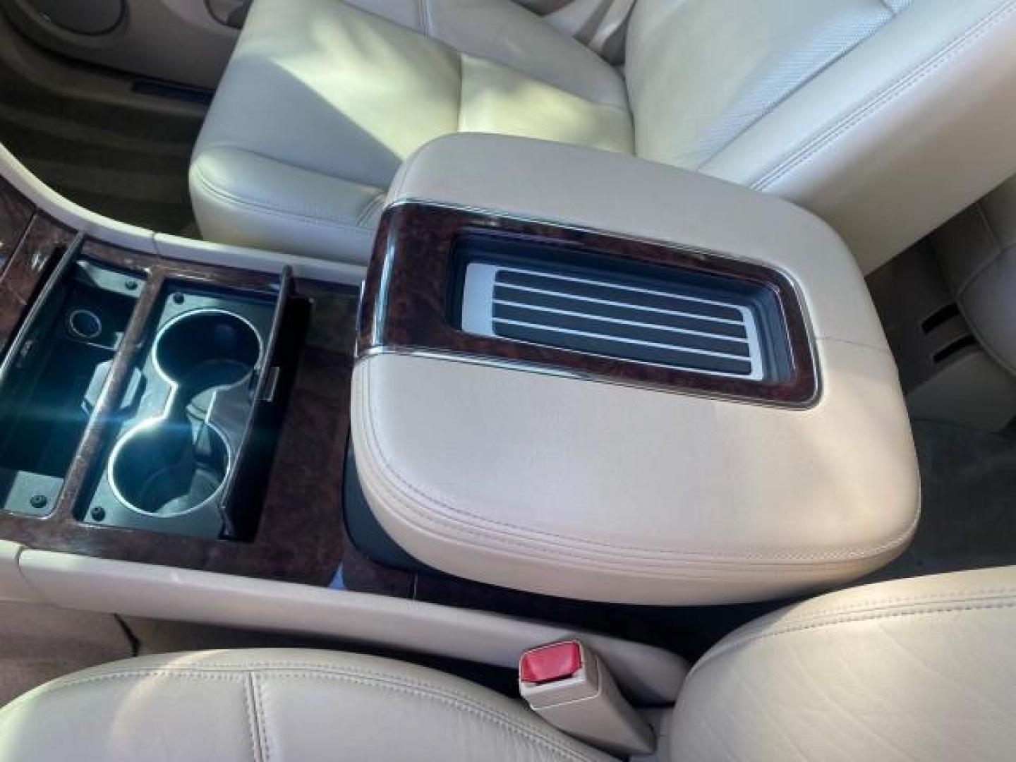 2013 White Diamond Tricoat /Cashmere w/Cocoa Accents Cadillac Escalade Luxury 1 OWNER LOW MILES 70,251 (1GYS3BEF3DR) with an 6.2L Vortec 1000 V8 SFI E85 Engine engine, Automatic transmission, located at 4701 North Dixie Hwy, Pompano Beach, FL, 33064, (954) 422-2889, 26.240938, -80.123474 - OUR WEBPAGE FLORIDACARS1.COM HAS OVER 100 PHOTOS AND FREE CARFAX LINK 2013 CADILLAC ESCALADE LUXURY $ 69,785 NEW 1 G Y S 3 B E F 3 D R 1 6 0 5 8 6 4 DOOR WAGON/SPORT UTILITY 6.2L V8 F OHV 16V FLEX FUEL REAR WHEEL DRIVE Top Features 20 Inch Plus Wheels Parking Sensors A/C Seat(s) Power Hatch/Deck Lid - Photo#65