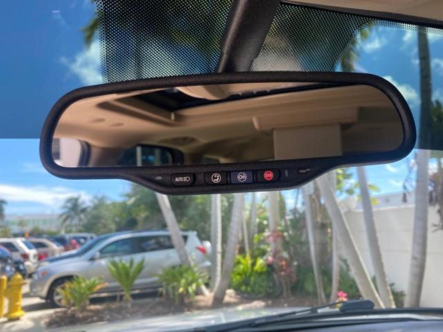 2013 White Diamond Tricoat /Cashmere w/Cocoa Accents Cadillac Escalade Luxury 1 OWNER LOW MILES 70,251 (1GYS3BEF3DR) with an 6.2L Vortec 1000 V8 SFI E85 Engine engine, Automatic transmission, located at 4701 North Dixie Hwy, Pompano Beach, FL, 33064, (954) 422-2889, 26.240938, -80.123474 - OUR WEBPAGE FLORIDACARS1.COM HAS OVER 100 PHOTOS AND FREE CARFAX LINK 2013 CADILLAC ESCALADE LUXURY $ 69,785 NEW 1 G Y S 3 B E F 3 D R 1 6 0 5 8 6 4 DOOR WAGON/SPORT UTILITY 6.2L V8 F OHV 16V FLEX FUEL REAR WHEEL DRIVE Top Features 20 Inch Plus Wheels Parking Sensors A/C Seat(s) Power Hatch/Deck Lid - Photo#67