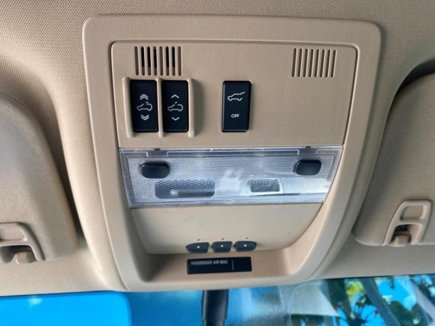 2013 White Diamond Tricoat /Cashmere w/Cocoa Accents Cadillac Escalade Luxury 1 OWNER LOW MILES 70,251 (1GYS3BEF3DR) with an 6.2L Vortec 1000 V8 SFI E85 Engine engine, Automatic transmission, located at 4701 North Dixie Hwy, Pompano Beach, FL, 33064, (954) 422-2889, 26.240938, -80.123474 - OUR WEBPAGE FLORIDACARS1.COM HAS OVER 100 PHOTOS AND FREE CARFAX LINK 2013 CADILLAC ESCALADE LUXURY $ 69,785 NEW 1 G Y S 3 B E F 3 D R 1 6 0 5 8 6 4 DOOR WAGON/SPORT UTILITY 6.2L V8 F OHV 16V FLEX FUEL REAR WHEEL DRIVE Top Features 20 Inch Plus Wheels Parking Sensors A/C Seat(s) Power Hatch/Deck Lid - Photo#72