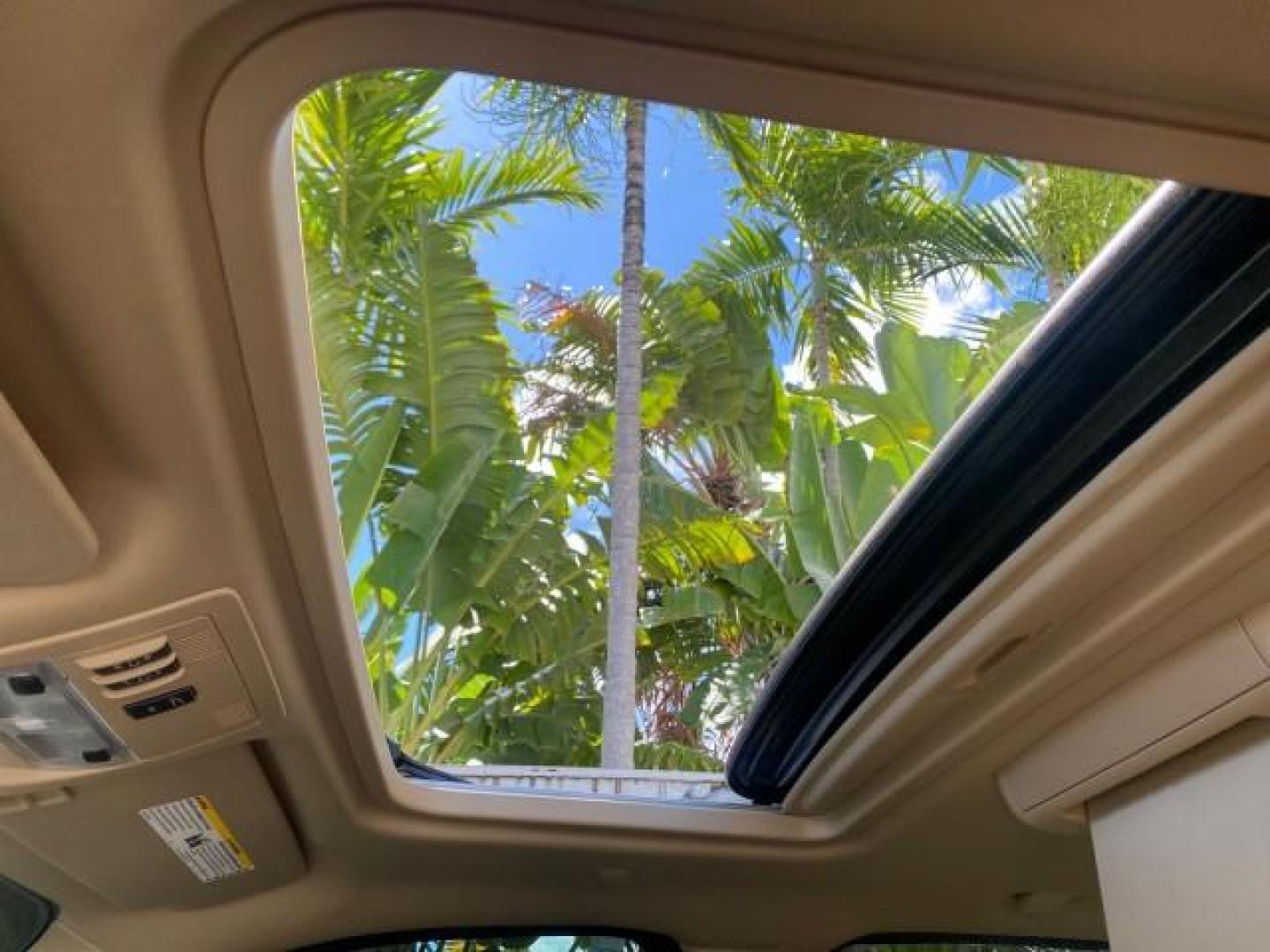 2013 White Diamond Tricoat /Cashmere w/Cocoa Accents Cadillac Escalade Luxury 1 OWNER LOW MILES 70,251 (1GYS3BEF3DR) with an 6.2L Vortec 1000 V8 SFI E85 Engine engine, Automatic transmission, located at 4701 North Dixie Hwy, Pompano Beach, FL, 33064, (954) 422-2889, 26.240938, -80.123474 - OUR WEBPAGE FLORIDACARS1.COM HAS OVER 100 PHOTOS AND FREE CARFAX LINK 2013 CADILLAC ESCALADE LUXURY $ 69,785 NEW 1 G Y S 3 B E F 3 D R 1 6 0 5 8 6 4 DOOR WAGON/SPORT UTILITY 6.2L V8 F OHV 16V FLEX FUEL REAR WHEEL DRIVE Top Features 20 Inch Plus Wheels Parking Sensors A/C Seat(s) Power Hatch/Deck Lid - Photo#74