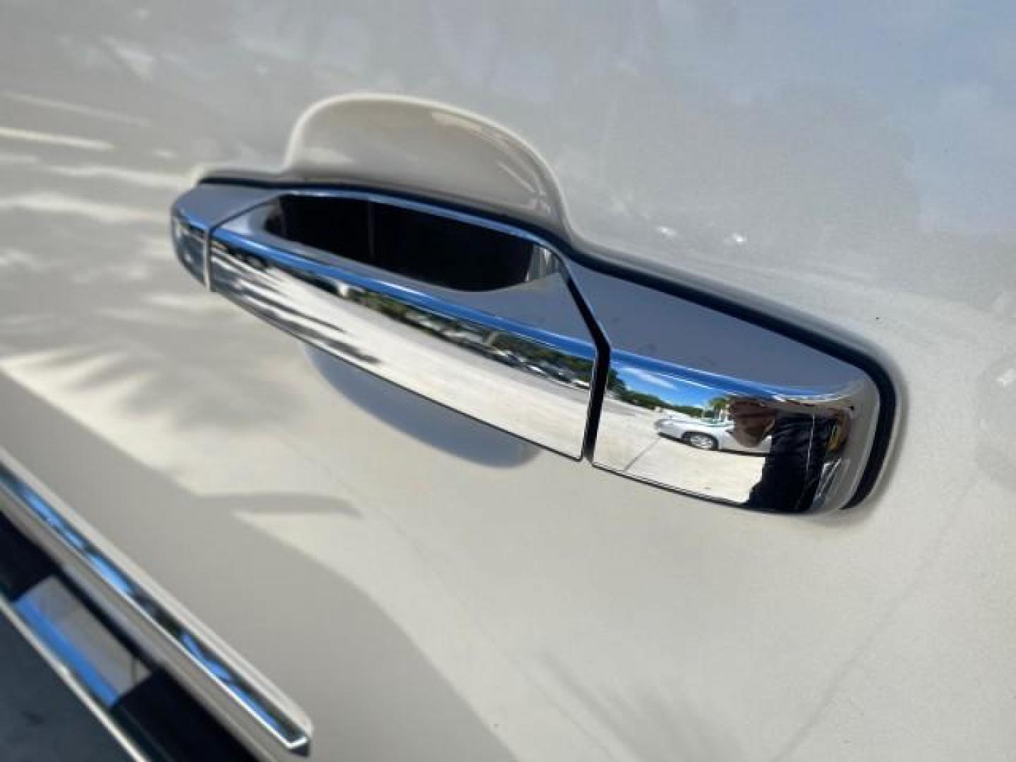 2013 White Diamond Tricoat /Cashmere w/Cocoa Accents Cadillac Escalade Luxury 1 OWNER LOW MILES 70,251 (1GYS3BEF3DR) with an 6.2L Vortec 1000 V8 SFI E85 Engine engine, Automatic transmission, located at 4701 North Dixie Hwy, Pompano Beach, FL, 33064, (954) 422-2889, 26.240938, -80.123474 - OUR WEBPAGE FLORIDACARS1.COM HAS OVER 100 PHOTOS AND FREE CARFAX LINK 2013 CADILLAC ESCALADE LUXURY $ 69,785 NEW 1 G Y S 3 B E F 3 D R 1 6 0 5 8 6 4 DOOR WAGON/SPORT UTILITY 6.2L V8 F OHV 16V FLEX FUEL REAR WHEEL DRIVE Top Features 20 Inch Plus Wheels Parking Sensors A/C Seat(s) Power Hatch/Deck Lid - Photo#77