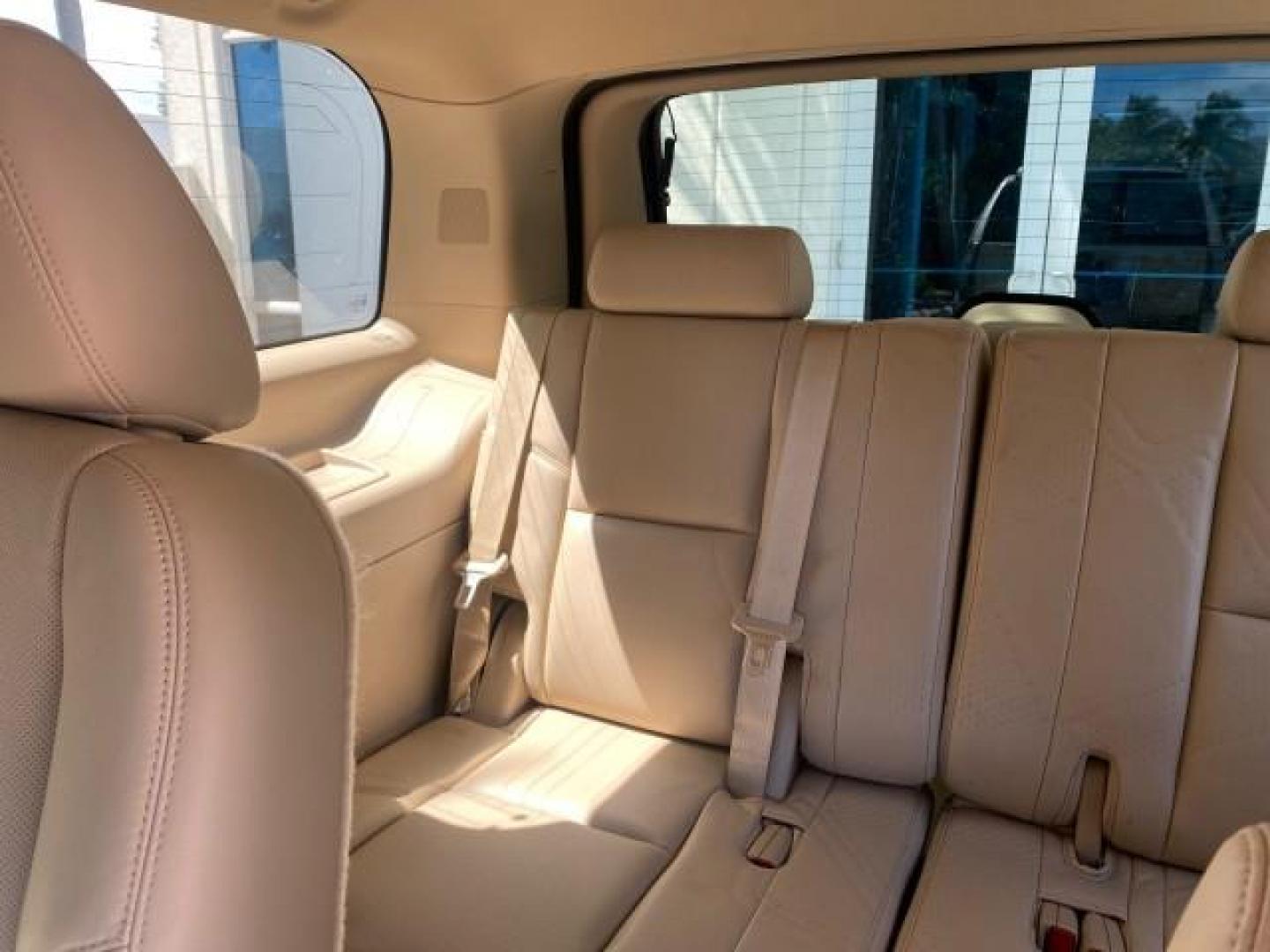 2013 White Diamond Tricoat /Cashmere w/Cocoa Accents Cadillac Escalade Luxury 1 OWNER LOW MILES 70,251 (1GYS3BEF3DR) with an 6.2L Vortec 1000 V8 SFI E85 Engine engine, Automatic transmission, located at 4701 North Dixie Hwy, Pompano Beach, FL, 33064, (954) 422-2889, 26.240938, -80.123474 - OUR WEBPAGE FLORIDACARS1.COM HAS OVER 100 PHOTOS AND FREE CARFAX LINK 2013 CADILLAC ESCALADE LUXURY $ 69,785 NEW 1 G Y S 3 B E F 3 D R 1 6 0 5 8 6 4 DOOR WAGON/SPORT UTILITY 6.2L V8 F OHV 16V FLEX FUEL REAR WHEEL DRIVE Top Features 20 Inch Plus Wheels Parking Sensors A/C Seat(s) Power Hatch/Deck Lid - Photo#87