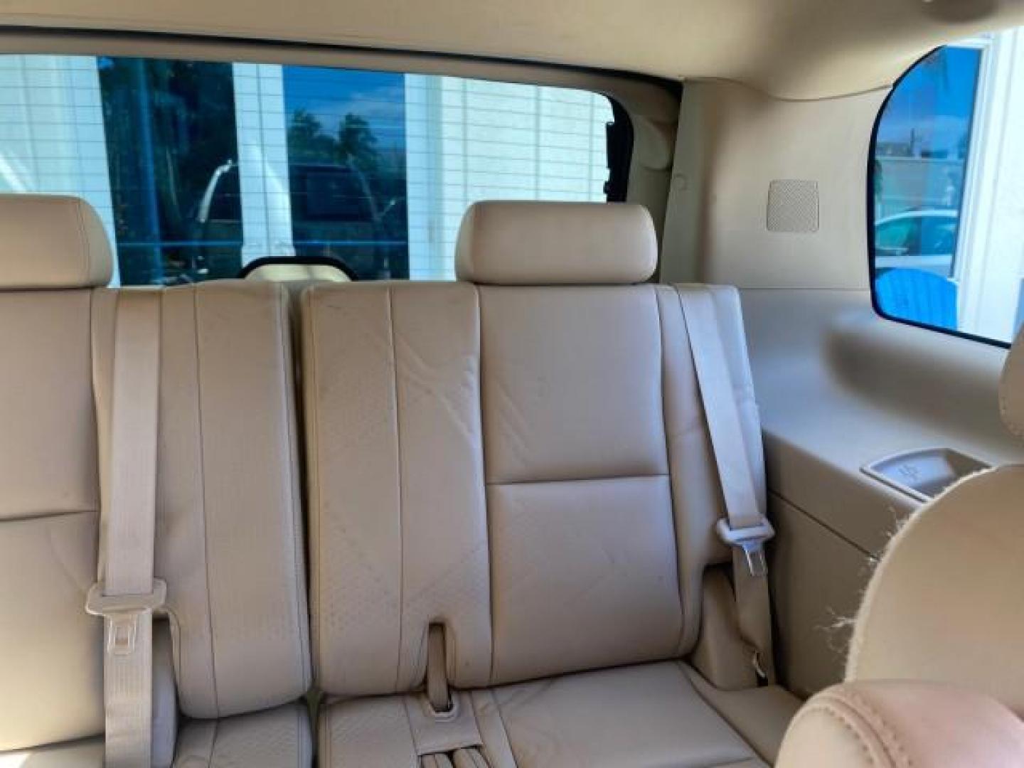 2013 White Diamond Tricoat /Cashmere w/Cocoa Accents Cadillac Escalade Luxury 1 OWNER LOW MILES 70,251 (1GYS3BEF3DR) with an 6.2L Vortec 1000 V8 SFI E85 Engine engine, Automatic transmission, located at 4701 North Dixie Hwy, Pompano Beach, FL, 33064, (954) 422-2889, 26.240938, -80.123474 - OUR WEBPAGE FLORIDACARS1.COM HAS OVER 100 PHOTOS AND FREE CARFAX LINK 2013 CADILLAC ESCALADE LUXURY $ 69,785 NEW 1 G Y S 3 B E F 3 D R 1 6 0 5 8 6 4 DOOR WAGON/SPORT UTILITY 6.2L V8 F OHV 16V FLEX FUEL REAR WHEEL DRIVE Top Features 20 Inch Plus Wheels Parking Sensors A/C Seat(s) Power Hatch/Deck Lid - Photo#89